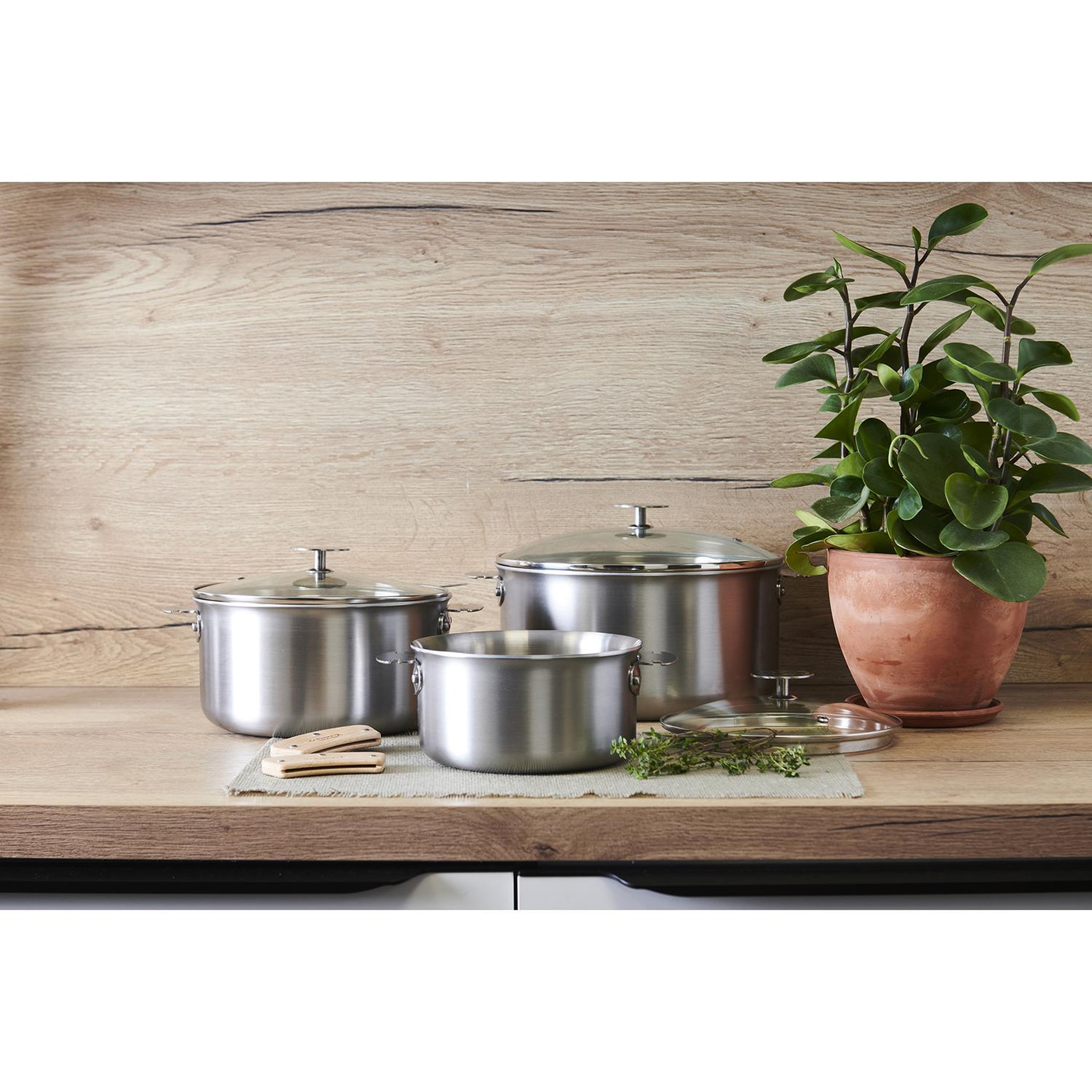 Voir la diapositive 2 : De buyer Batterie 3 casseroles 16/20/24cm + anses + couvercle - 3661.03