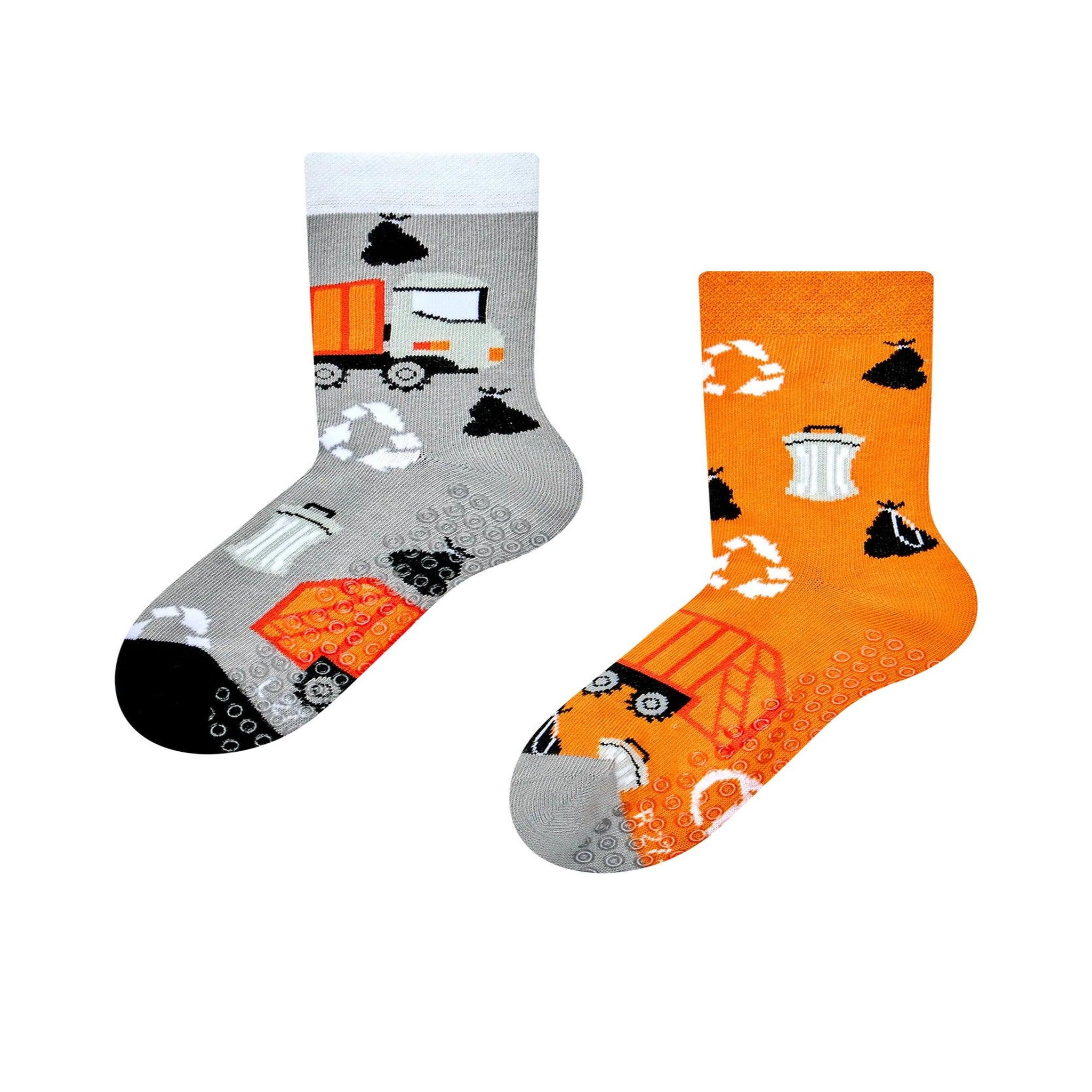 DEDOLES Chaussettes antidérapantes enfants camion poubelle. Coloris disponibles : Multicolore