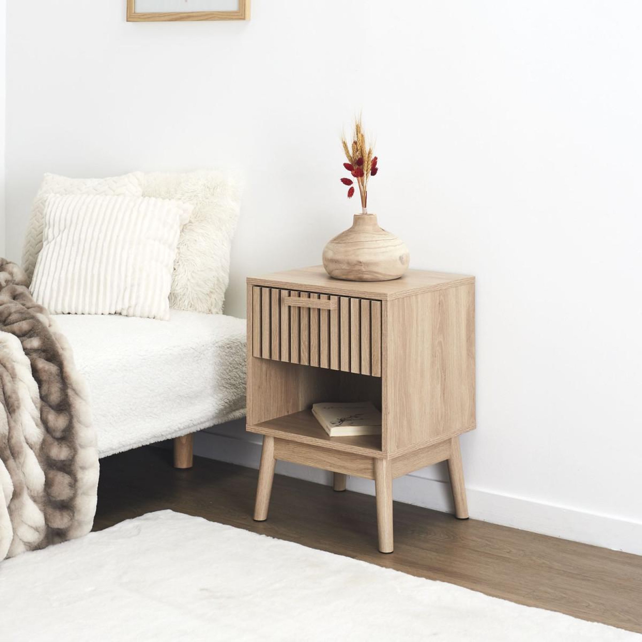 Voir la diapositive 5 : The Home Deco Factory Table de chevet avec tiroir  klaus  55cm marron