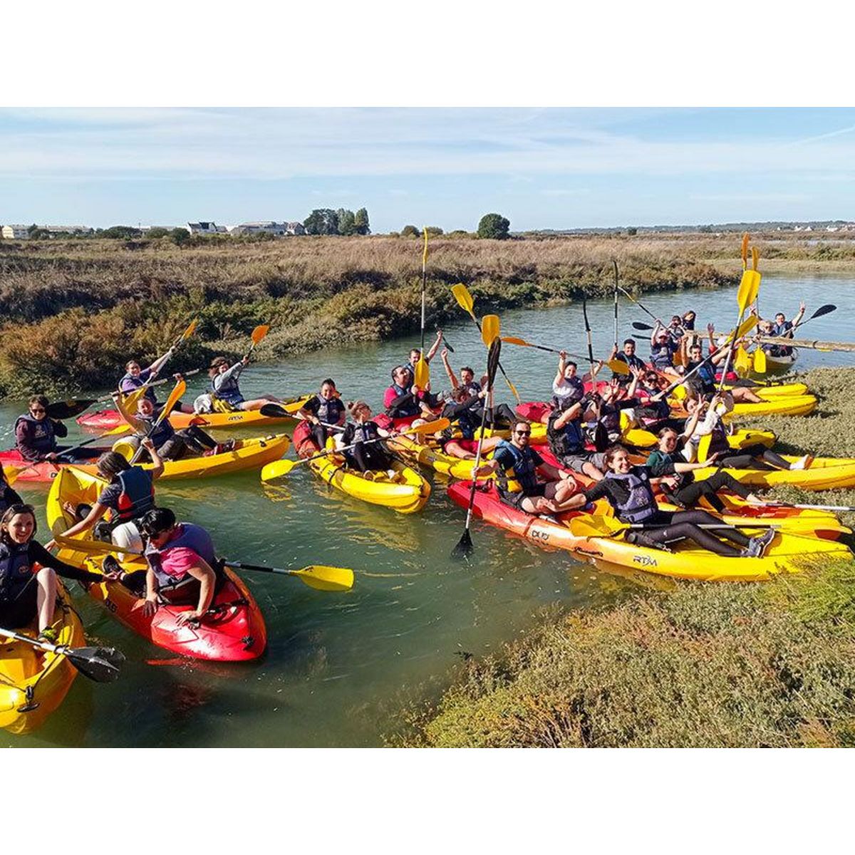 Smartbox Circuit de 2 jours en canoë-kayak avec nuit en tente pour 3 personnes près de Vannes - Coffret Cadeau Sport & Aventure