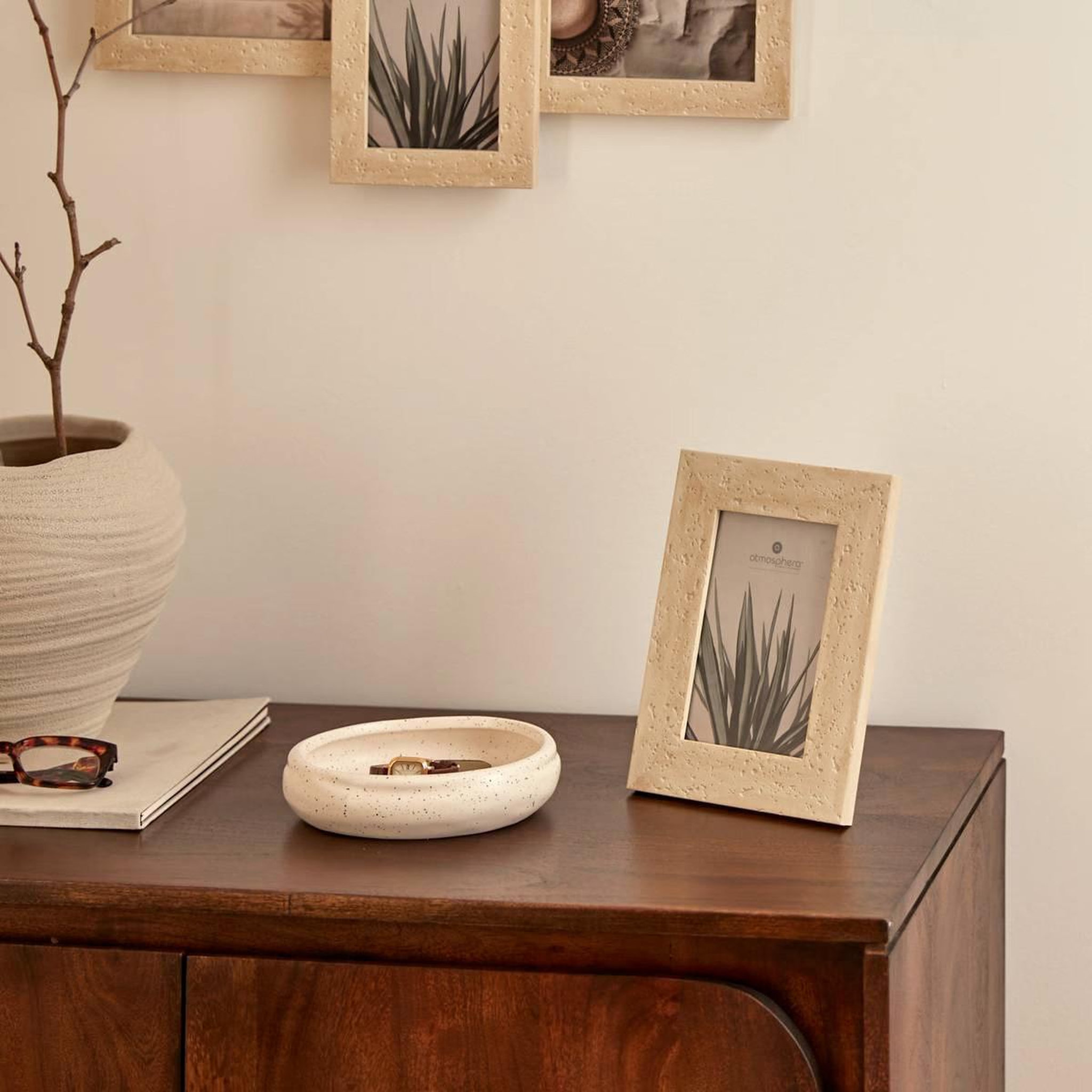 Voir la diapositive 4 : ATMOSPHERA Cadre Photo Effet Travertin  Anaya  10x15cm Beige