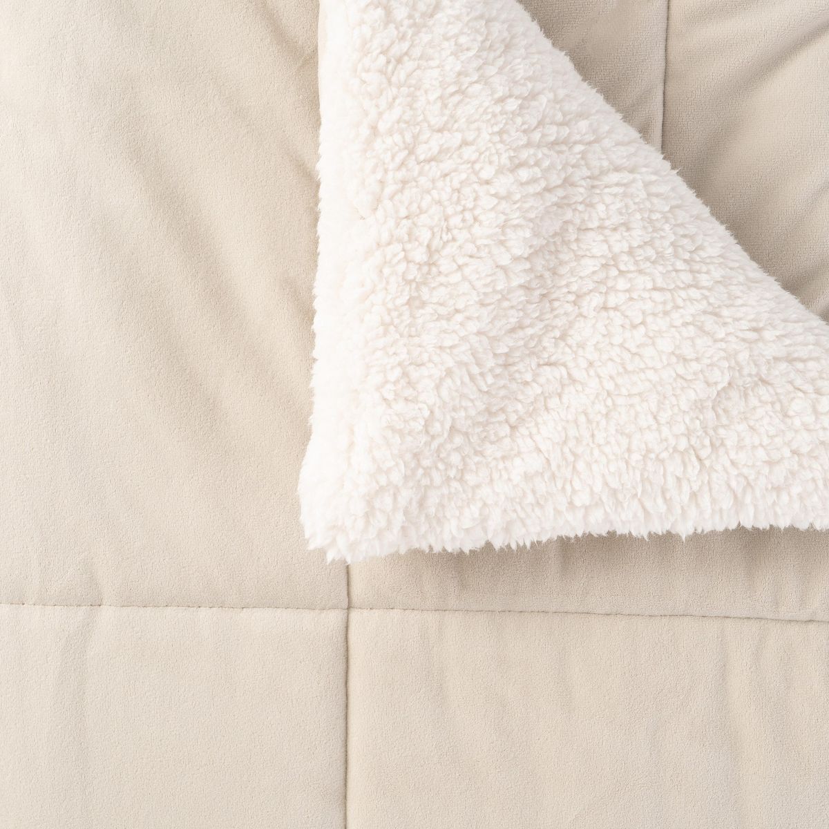 ACTUEL Couvre lit matelassé double face velours/sherpa BIEN CHEZ SOI 