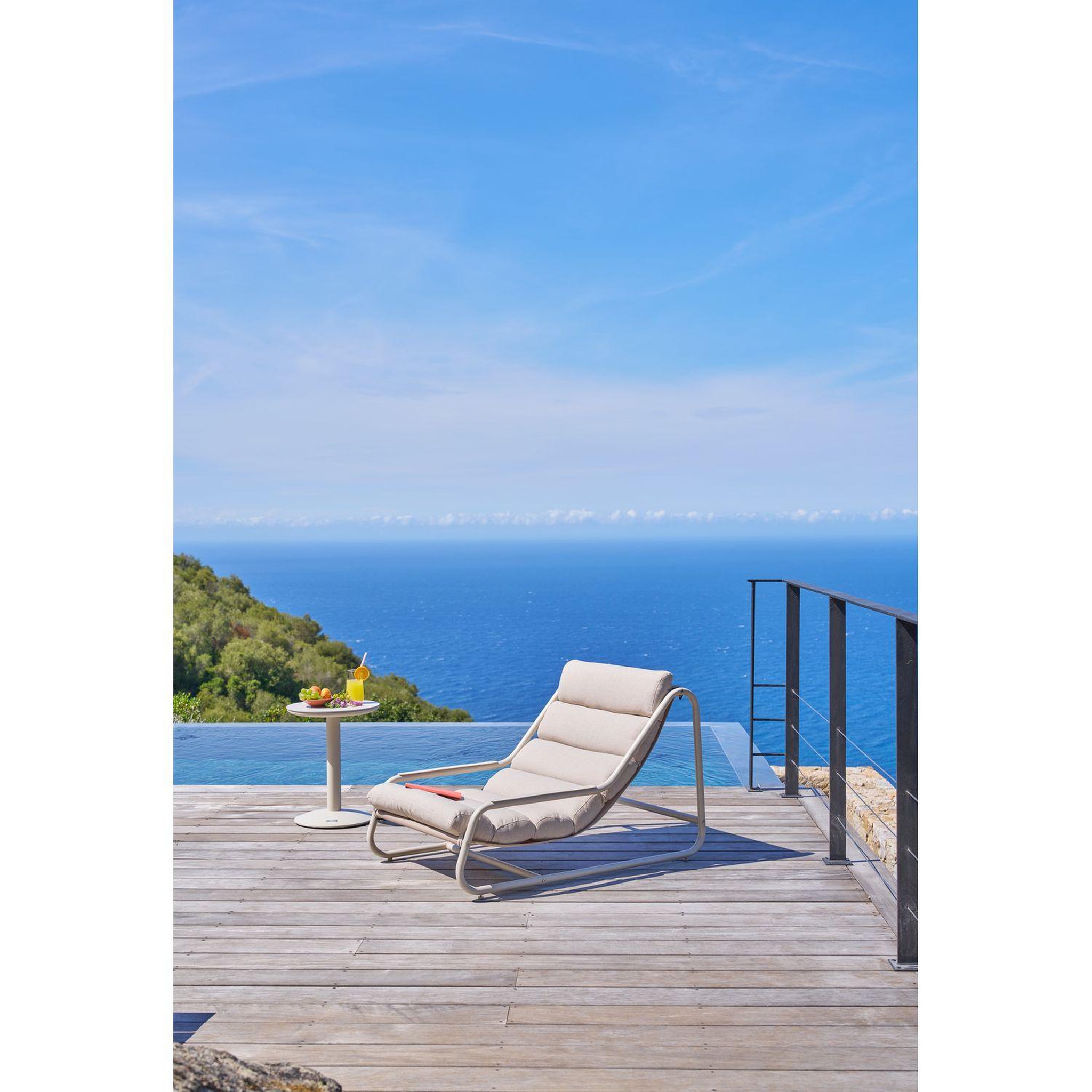 Voir la diapositive 6 : HESPERIDE Table d'appoint de jardin ronde soletia