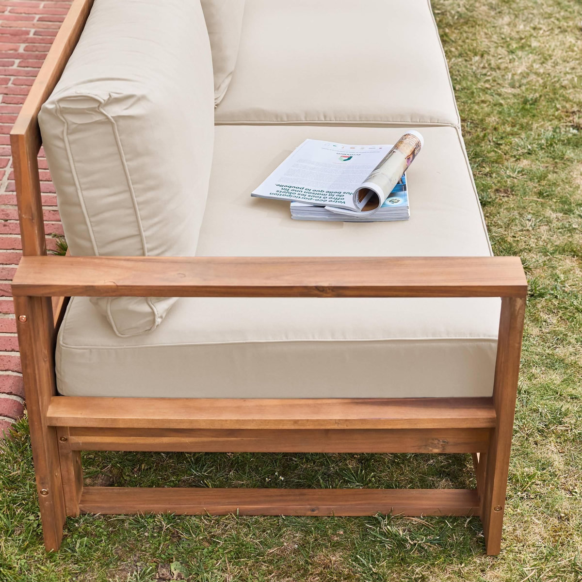 SWEEEK Salon de jardin en bois d'acacia 5 places - Mendoza - Canapé, fauteuils et table basse en acacia, 6 éléments modulables, design