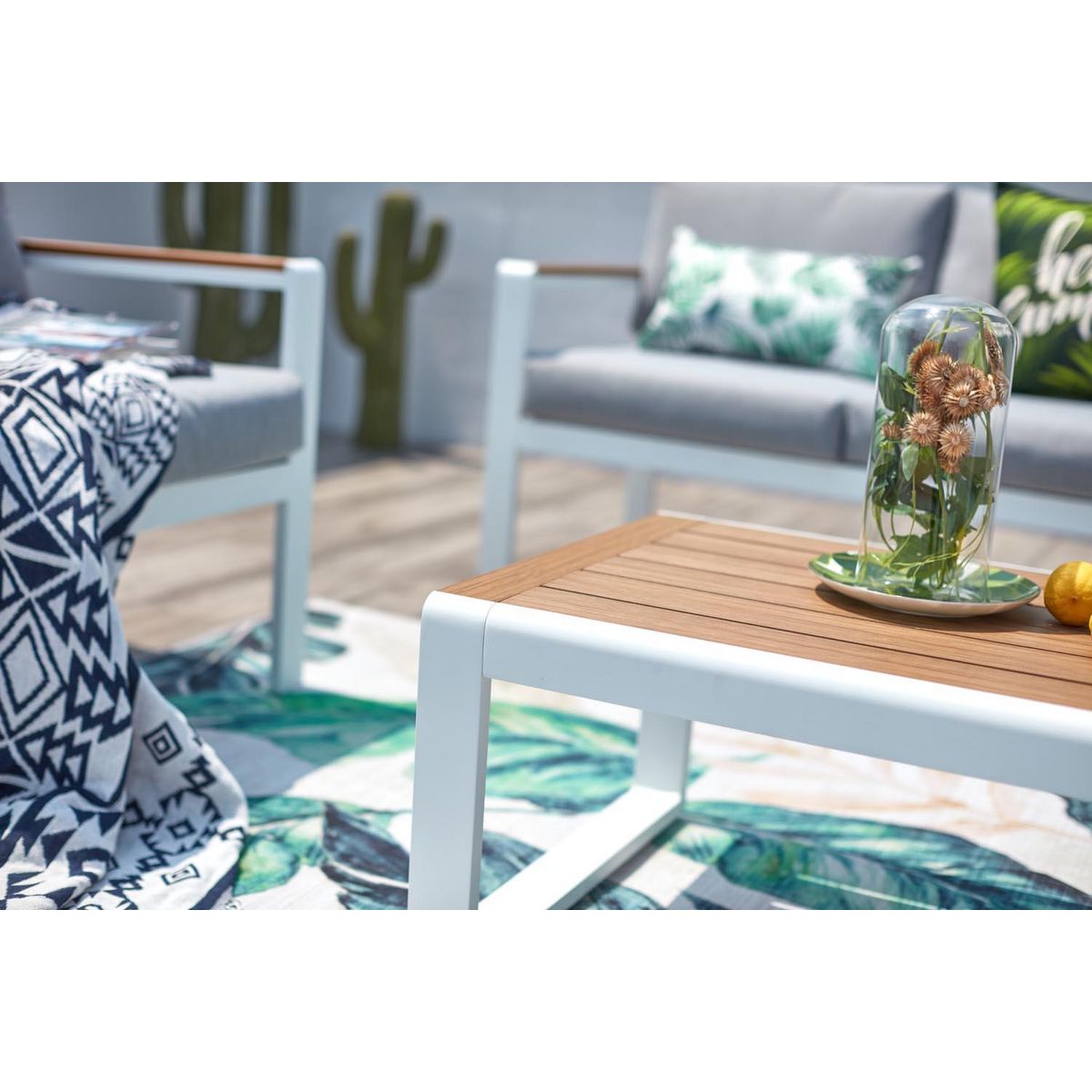 CONCEPT USINE Salon de jardin bas 4 places en aluminium blanc MARINGO