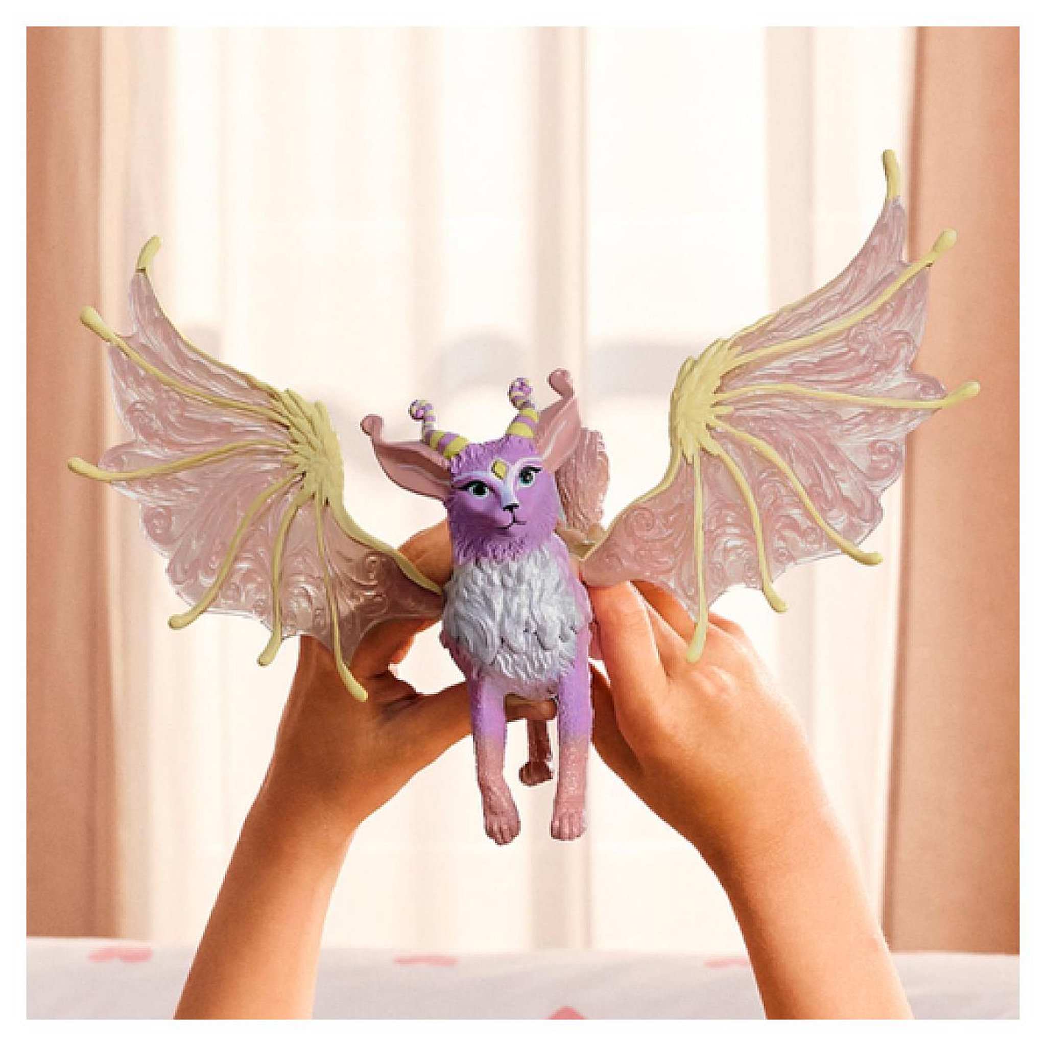 Voir la diapositive 2 : Schleich 70846 - BAYALA Chat ailé magique