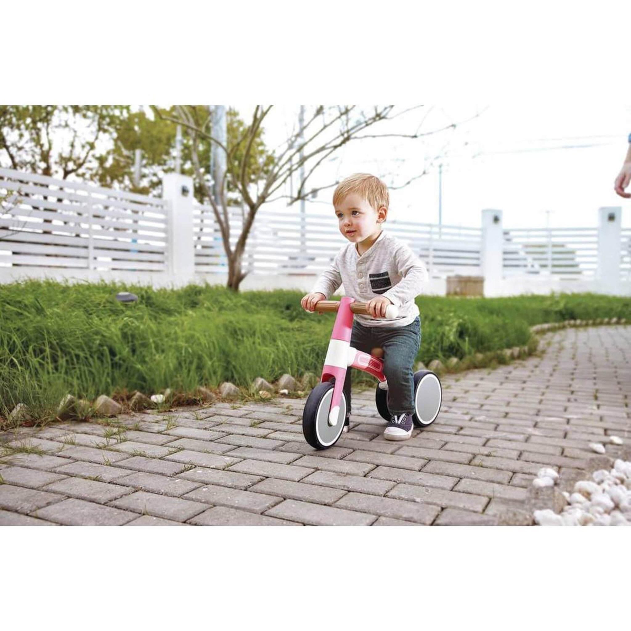 Voir la diapositive 3 : Hape Premier tricycle pastel rose