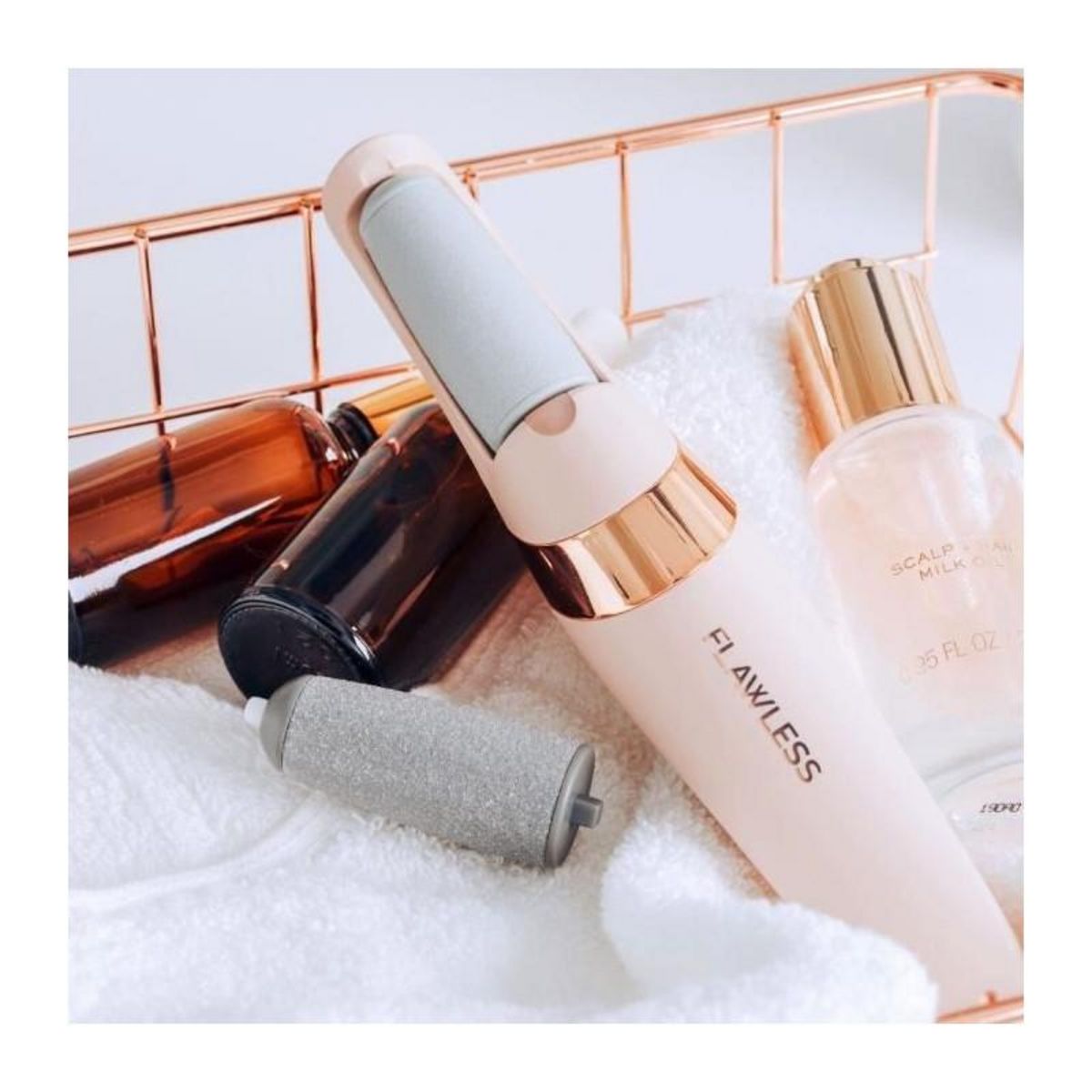 FLAWLESS FINISH Finishing Touch Flawless Pedi - Râpe Pied Électrique Rechargeable - Anti-callosités - Expérience de Pédicure a Domicile