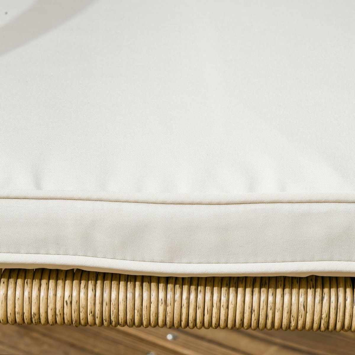 OUTSUNNY Salon de jardin 4 places 4 pièces style colonial table basse coussins crème inclus résine tressée beige