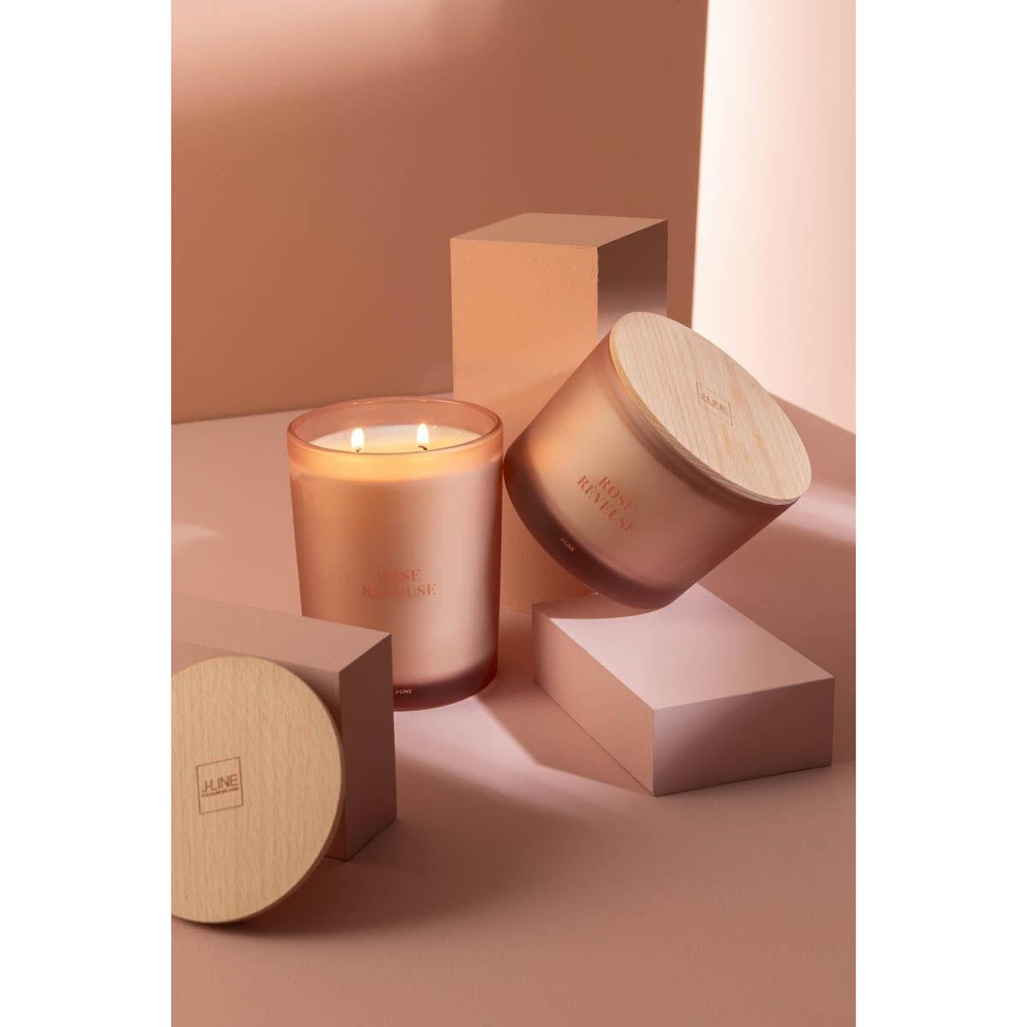 Voir la diapositive 6 : J-LINE Bougie parfumée  accords essentiels  14cm rose rêveuse
