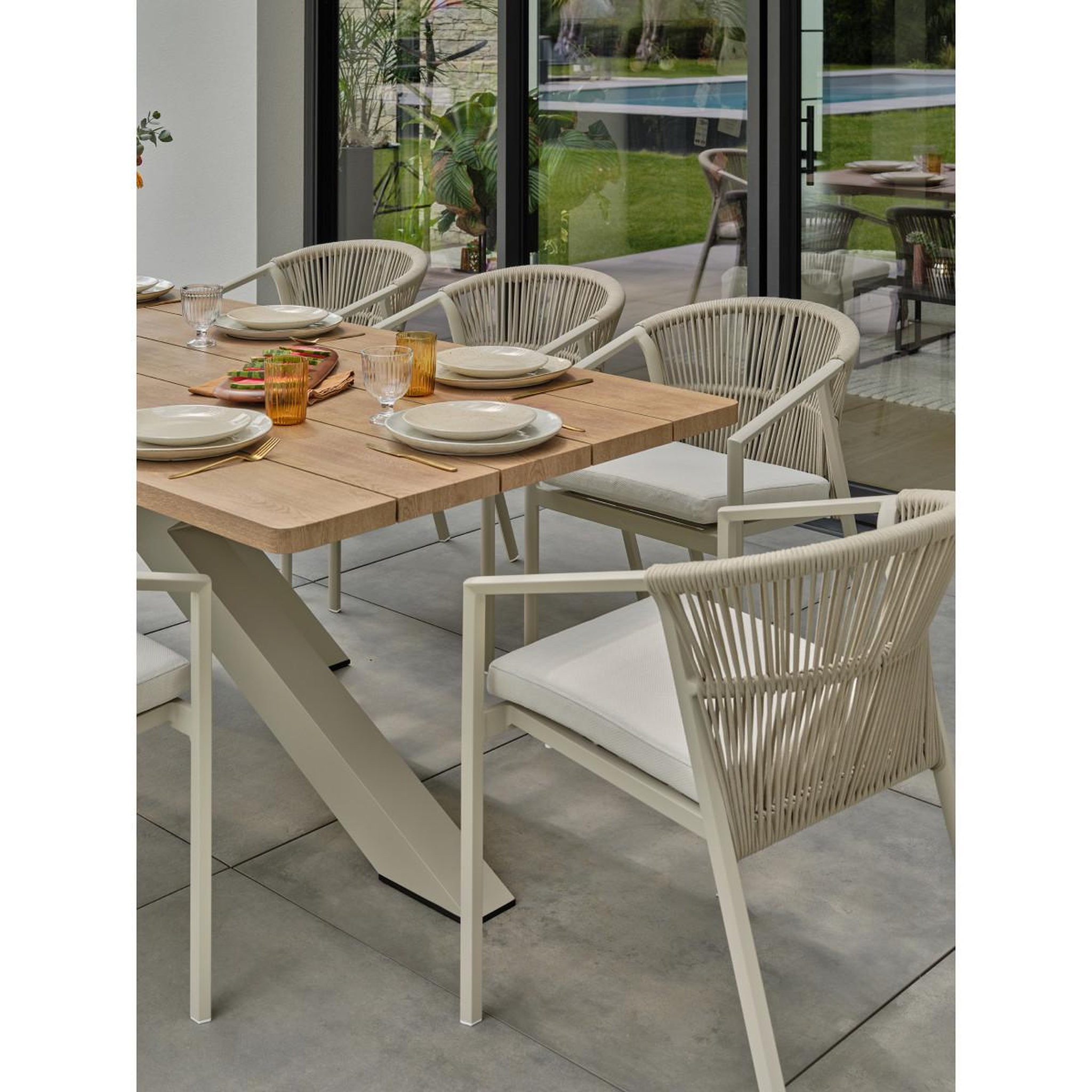 Voir la diapositive 4 : Paris Prix Ensemble table de jardin & 8 fauteuils  kelia & gambi  220cm grège
