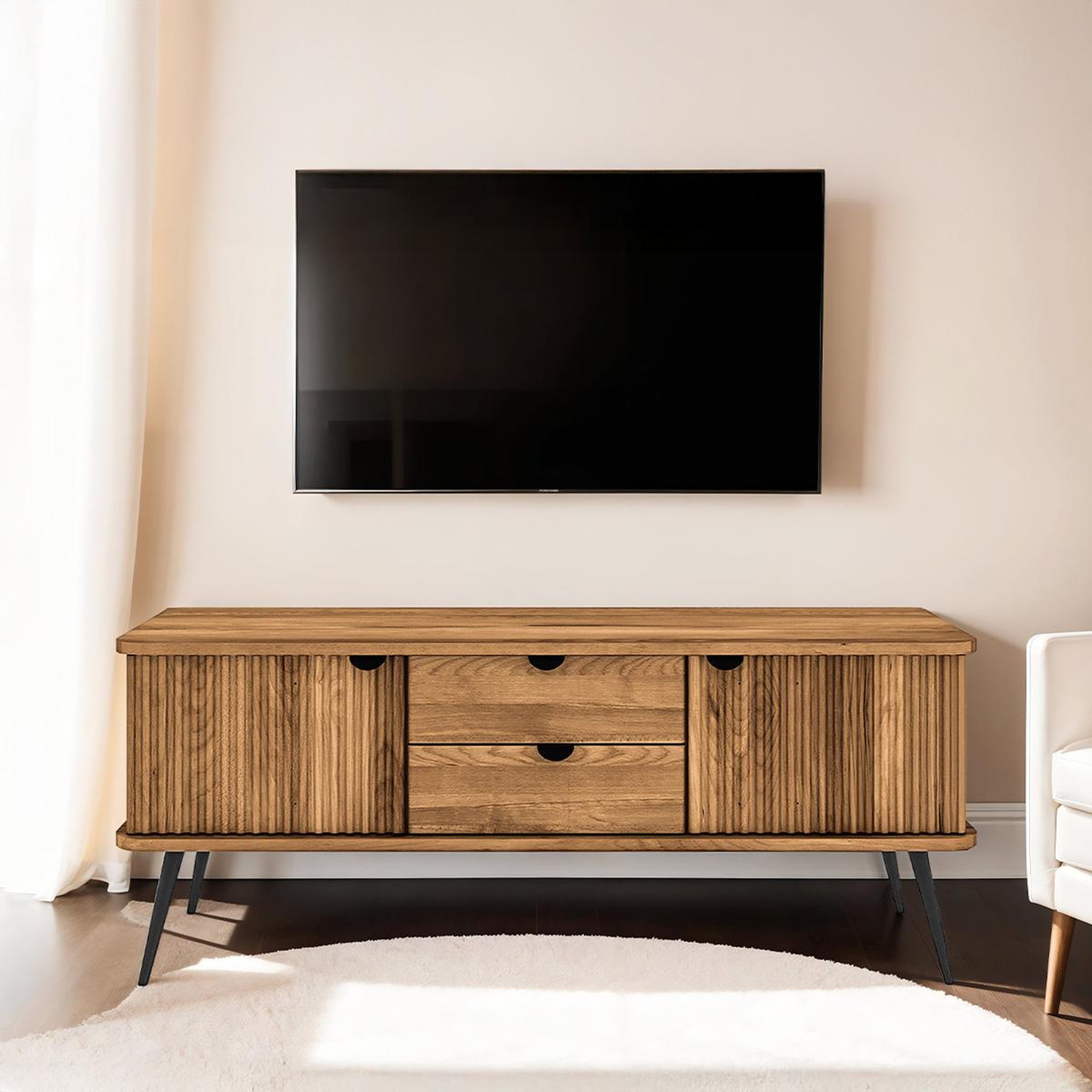 Voir la diapositive 2 : MAISON AUBERTIN Meuble tv bois hêtre amalfi 144x46 cm - bois foncé