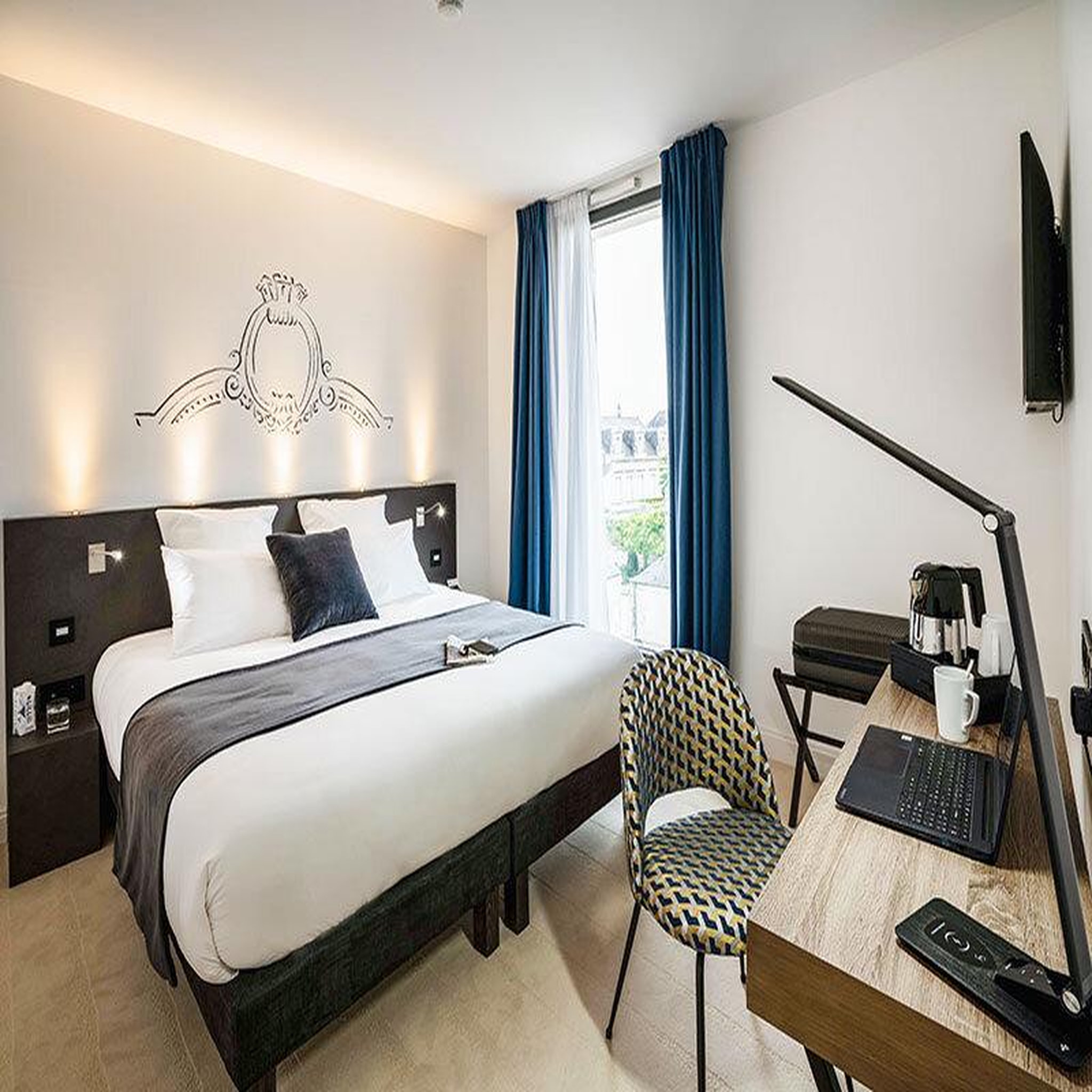 Voir la diapositive 2 : Smartbox Séjour de 3 jours en hôtel 4* avec espace détente près de tours - coffret cadeau séjour