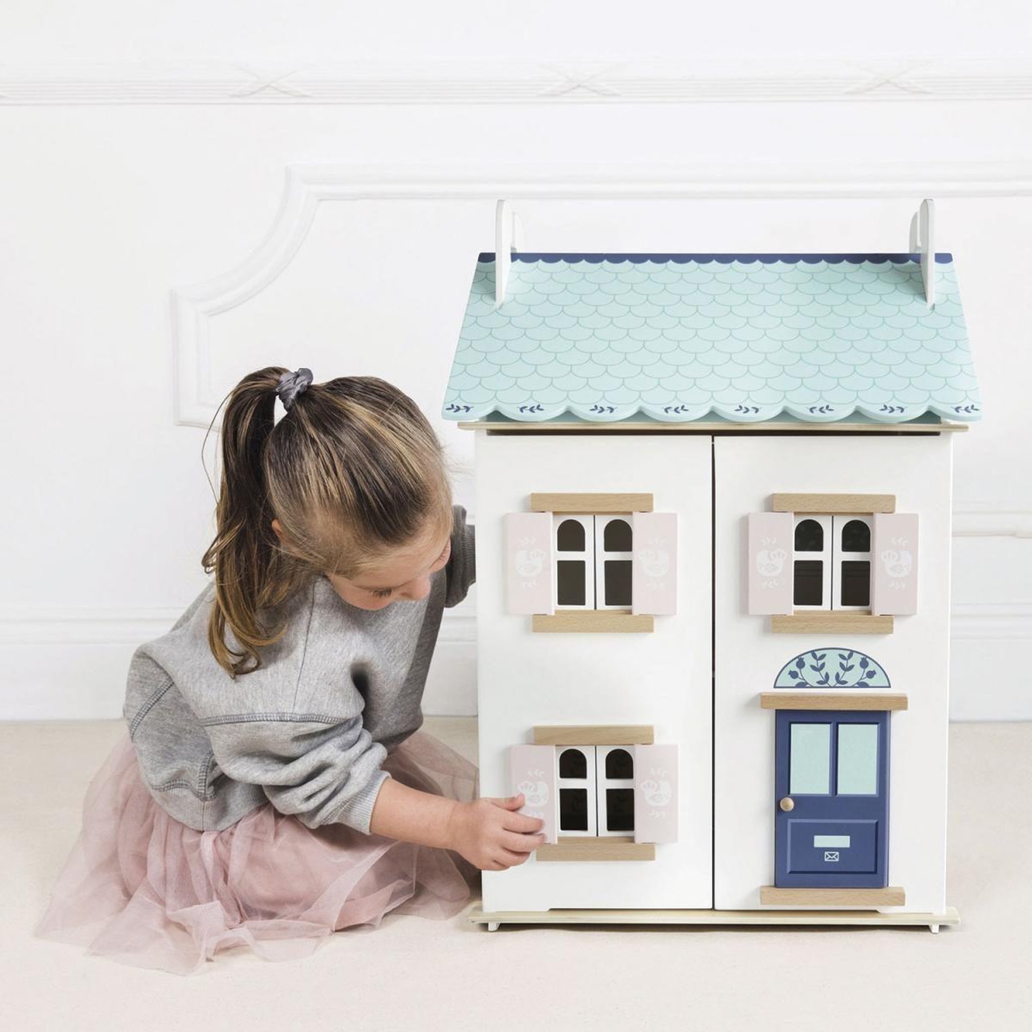Voir la diapositive 4 : Le Toy Van Maison de poupées blue belle puppenhaus