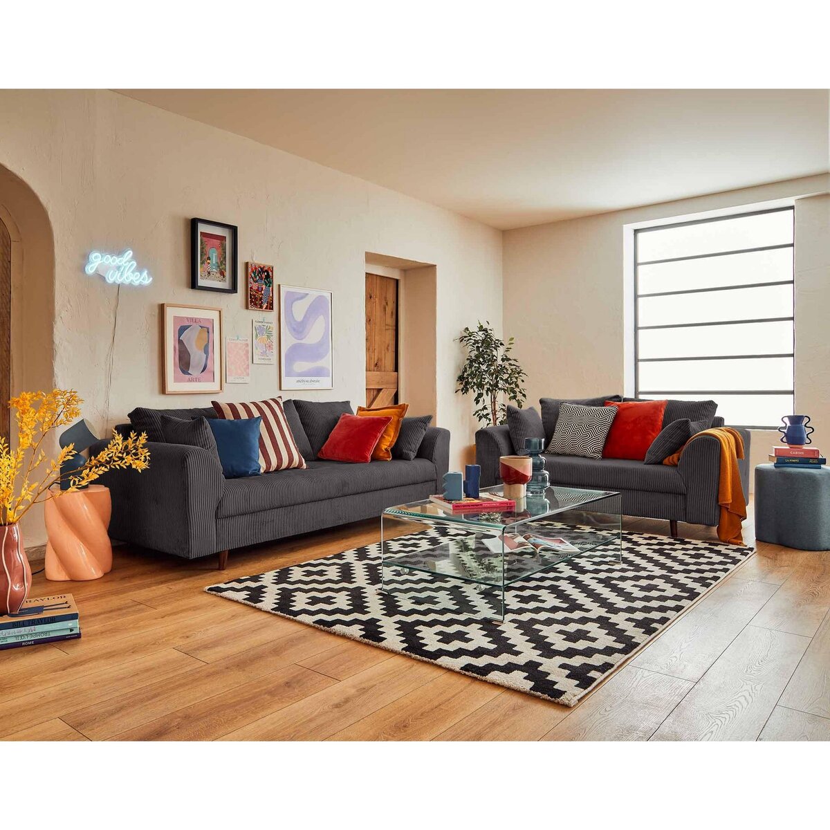 LISA DESIGN Rune - canapé 3 places - en velours côtelé