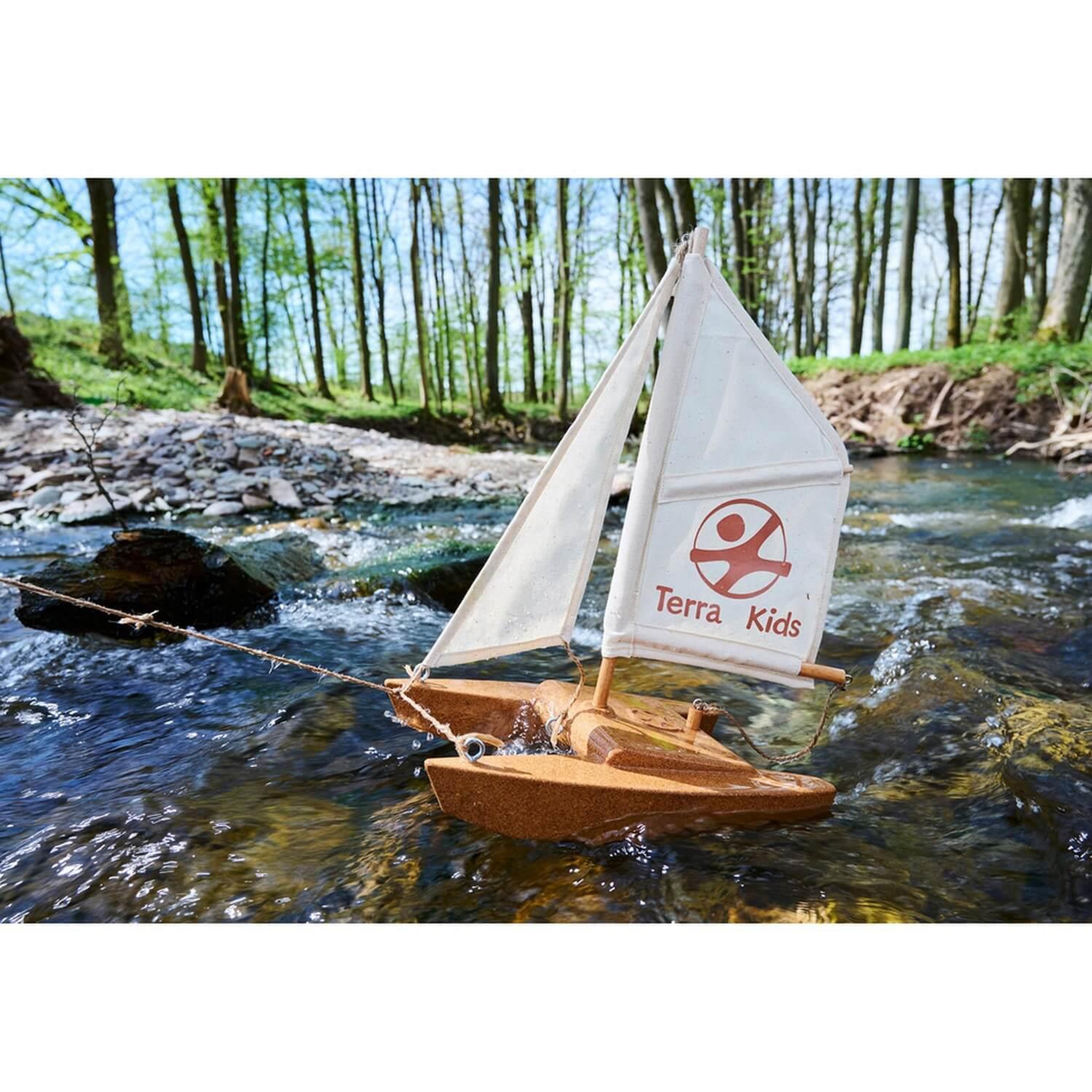 Voir la diapositive 5 : Haba Kit catamaran