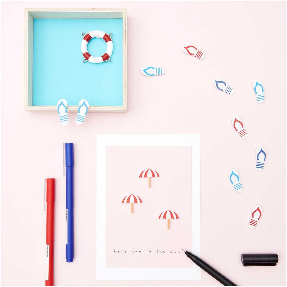 RICO DESIGN 6 Décorations Bouées de sauvetage en bois - blanc et rouge