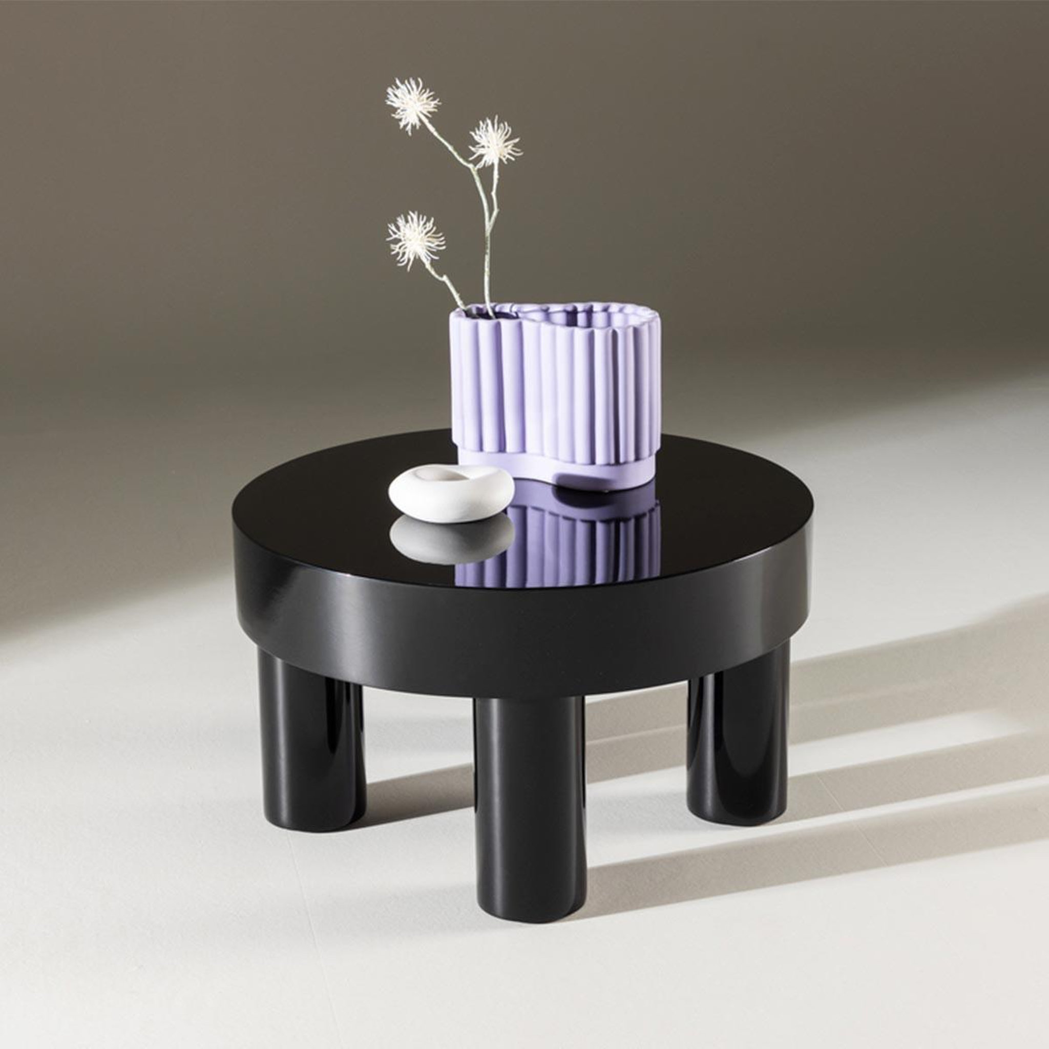 Voir la diapositive 3 : Paris Prix Table basse design  varberg  60cm noir