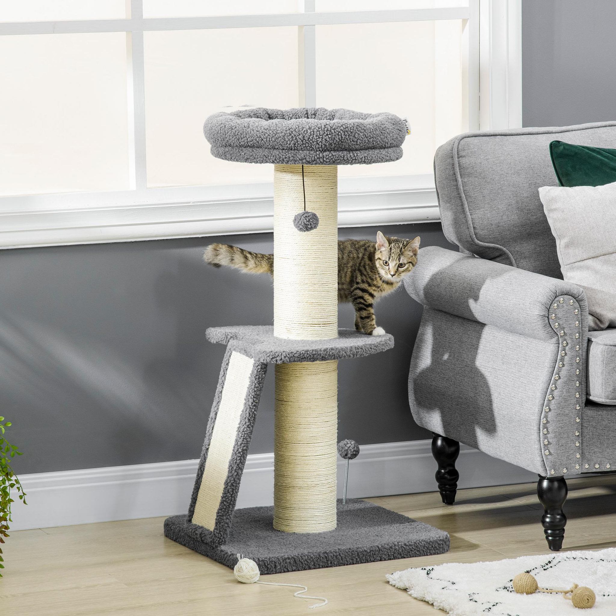 Voir la diapositive 2 : PAWHUT Arbre à chat 3 griffoirs grattoirs sisal naturel plateforme panier 2 boules suspendues peluche haute densité 220 g/m² gris