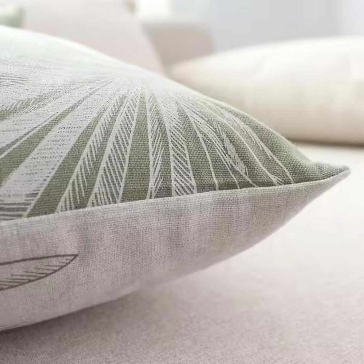 Paris Prix Coussin Déco Imprimé  Mambo  40x40cm Vert Olive