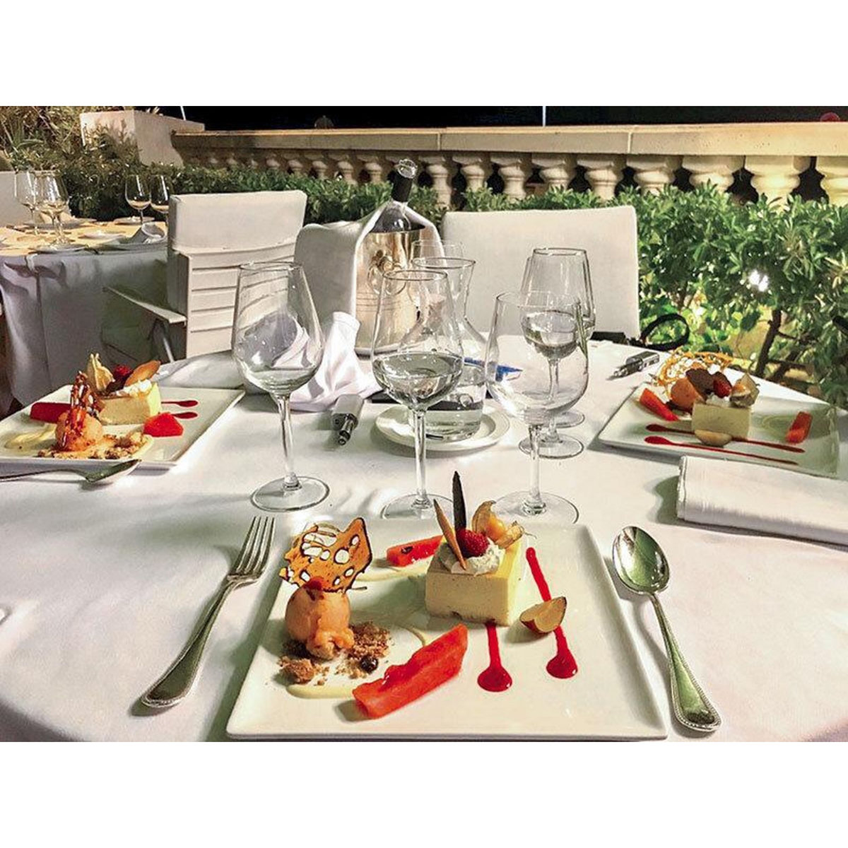 Smartbox Repas raffiné 5 plats dans un restaurant gastronomique avec vue sur la mer près de Marseille - Coffret Cadeau Gastronomie