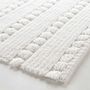 Voir la diapositive 2 : Paris Prix Tapis de Bain Jacquard  Cleonis  50x80cm Blanc