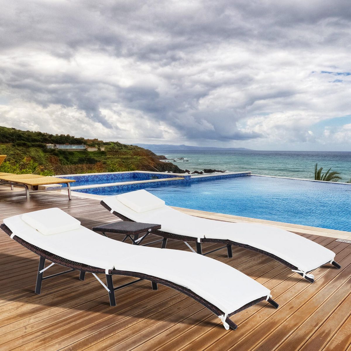 OUTSUNNY Lot de 2 transats bains de soleil pliables grand confort : matelas, têtière + table basse résine tressée chocolat