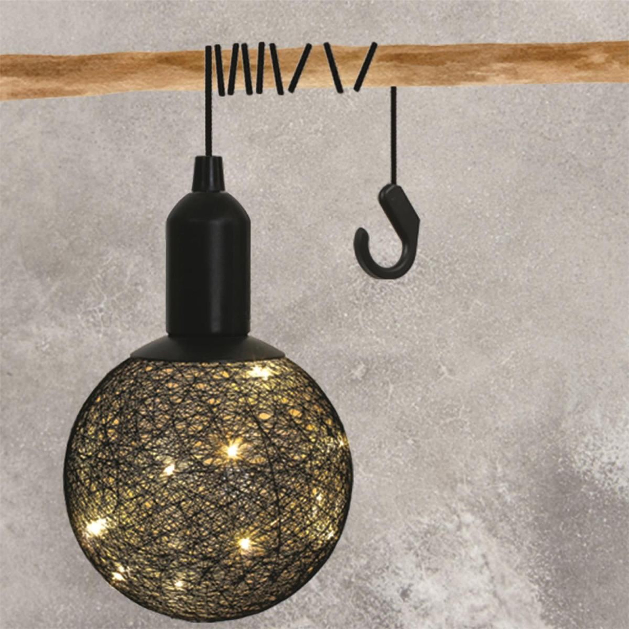 Voir la diapositive 5 : The Home Deco Factory Lampe suspension à led  boule  24cm noir