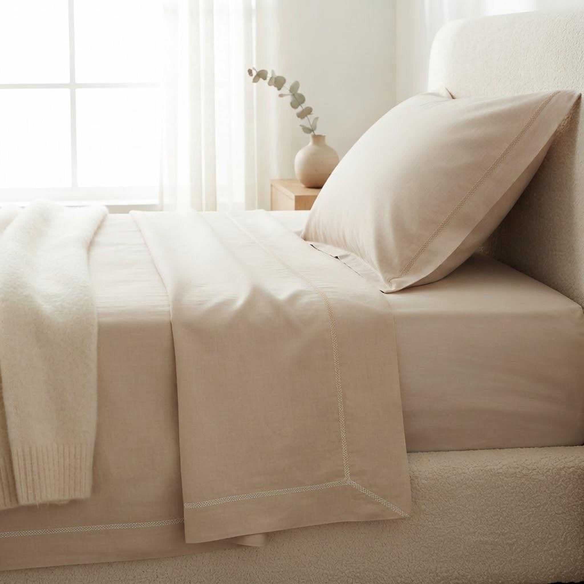 Voir la diapositive 4 : Eden Drap plat en percale de coton confort