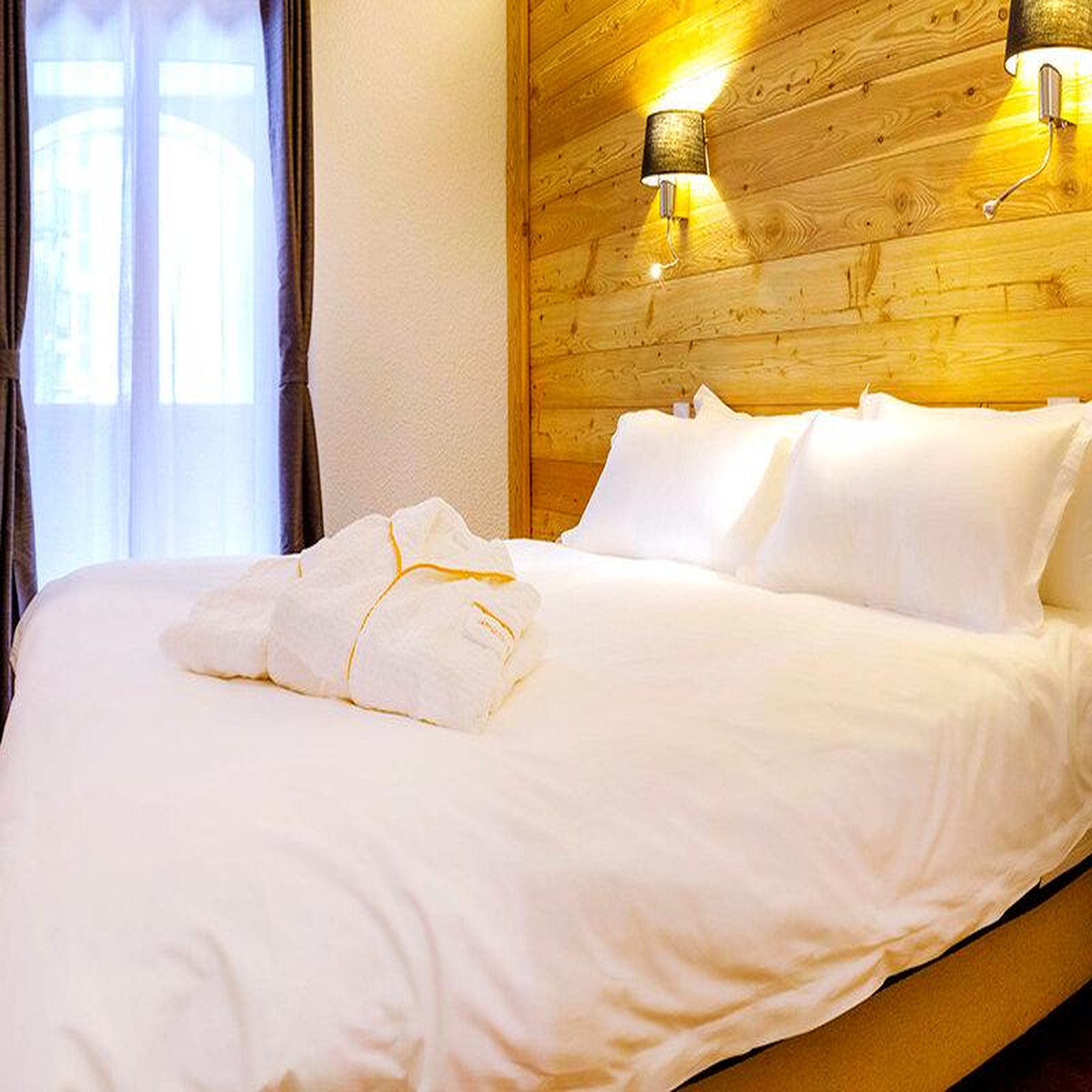 Voir la diapositive 2 : Smartbox 2 jours à la montagne en hôtel-chalet 4* avec accès illimité au sauna - coffret cadeau séjour
