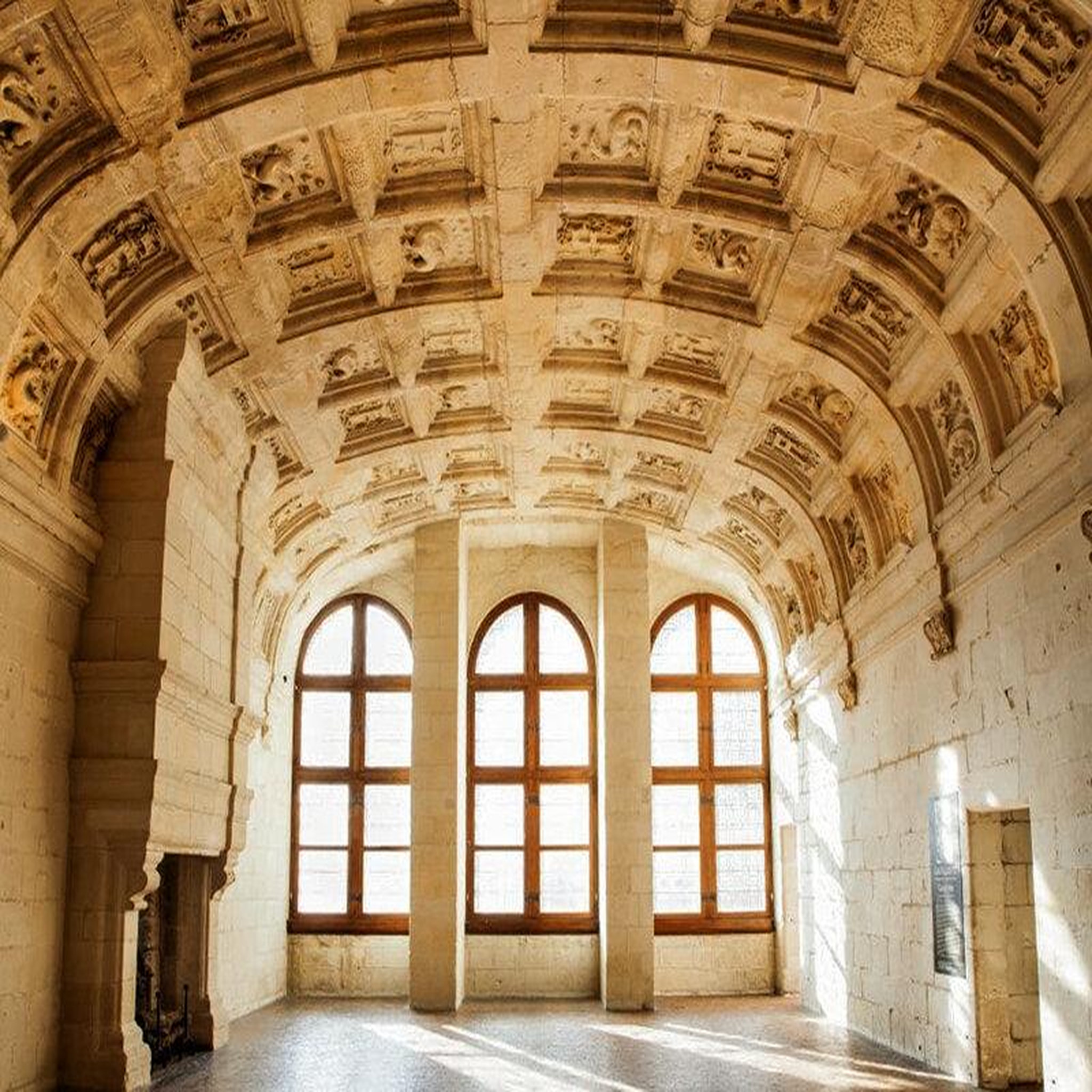 Voir la diapositive 4 : Smartbox Château de chambord : entrée coupe-file pour 1 personne pour le plus grand des châteaux de la loire - coffret cadeau sport & aventure