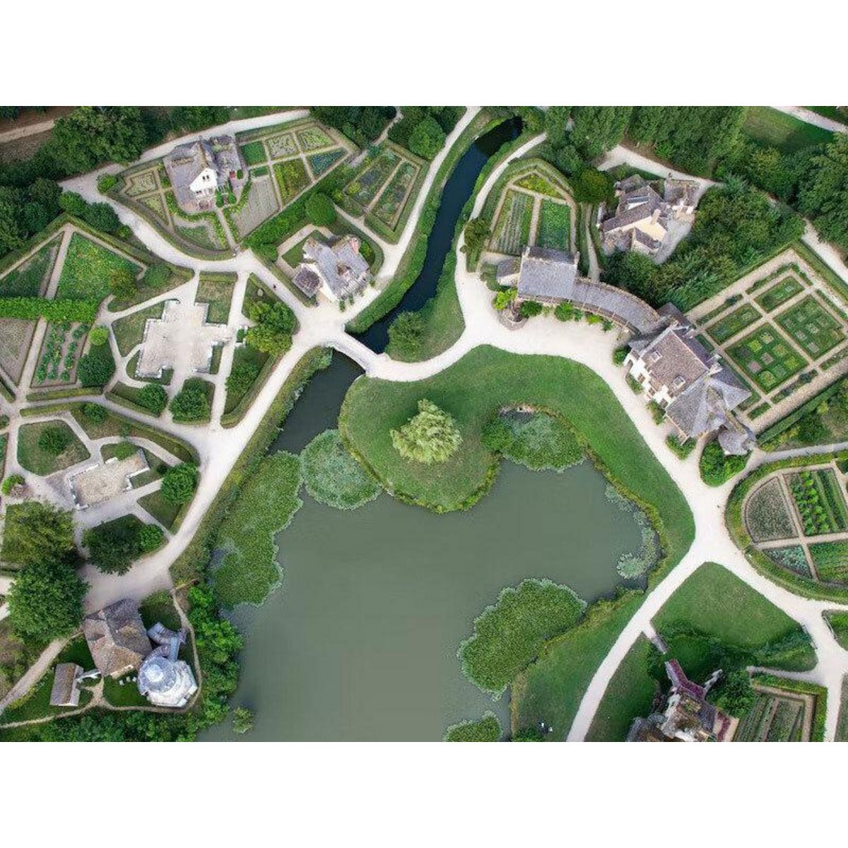 Smartbox Visite des Trianons et du Hameau de la Reine au château de Versailles pour 2 - Coffret Cadeau Sport & Aventure