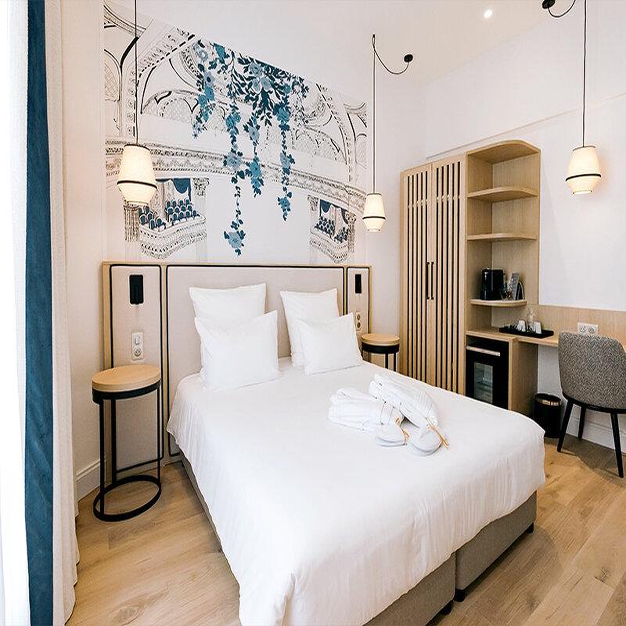 Voir la diapositive 2 : Smartbox 2 jours en hôtel 4* au cœur de Bordeaux - Coffret Cadeau Séjour