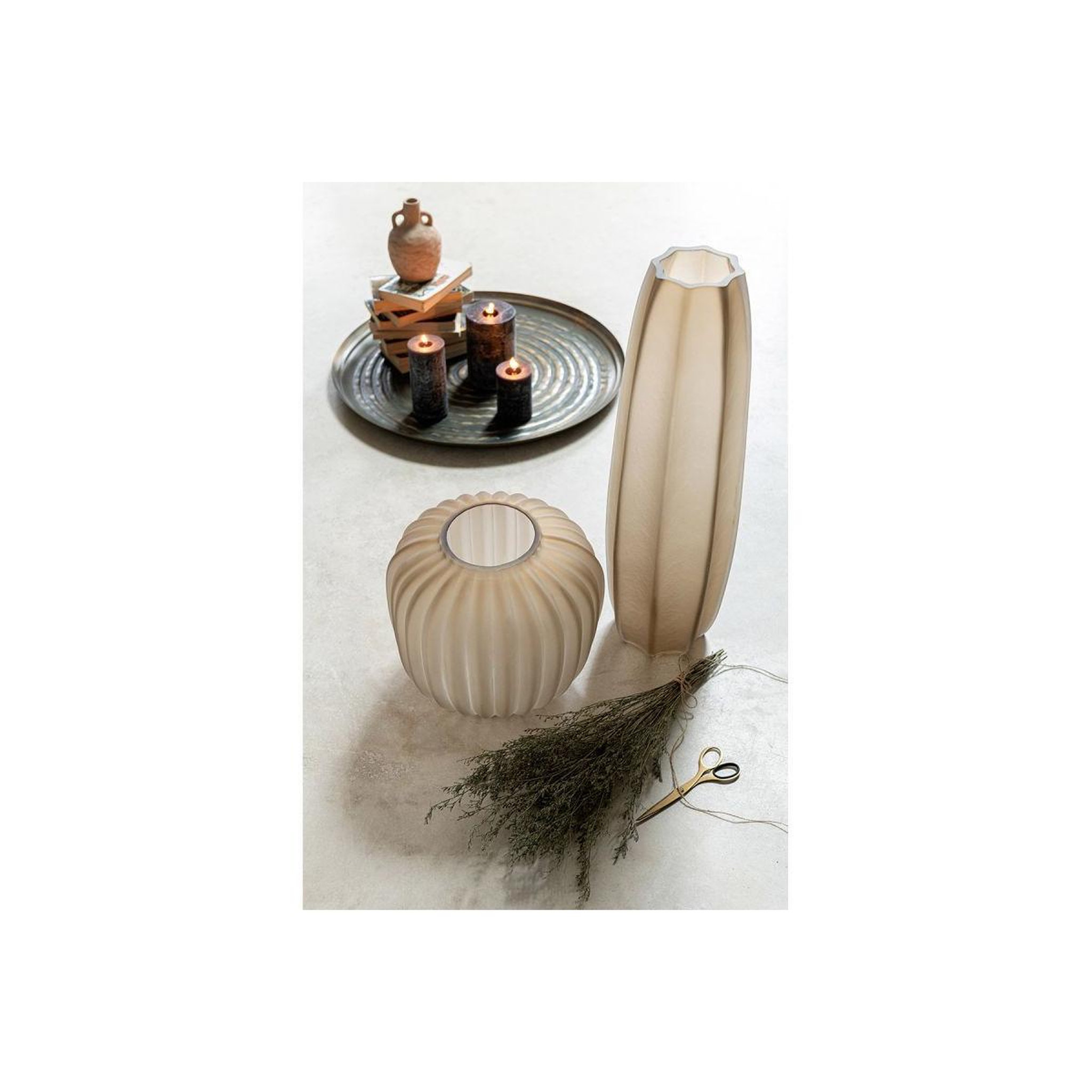 Voir la diapositive 3 : J-LINE Vase Design en Verre Ligne  Hayden  62cm Marron Clair