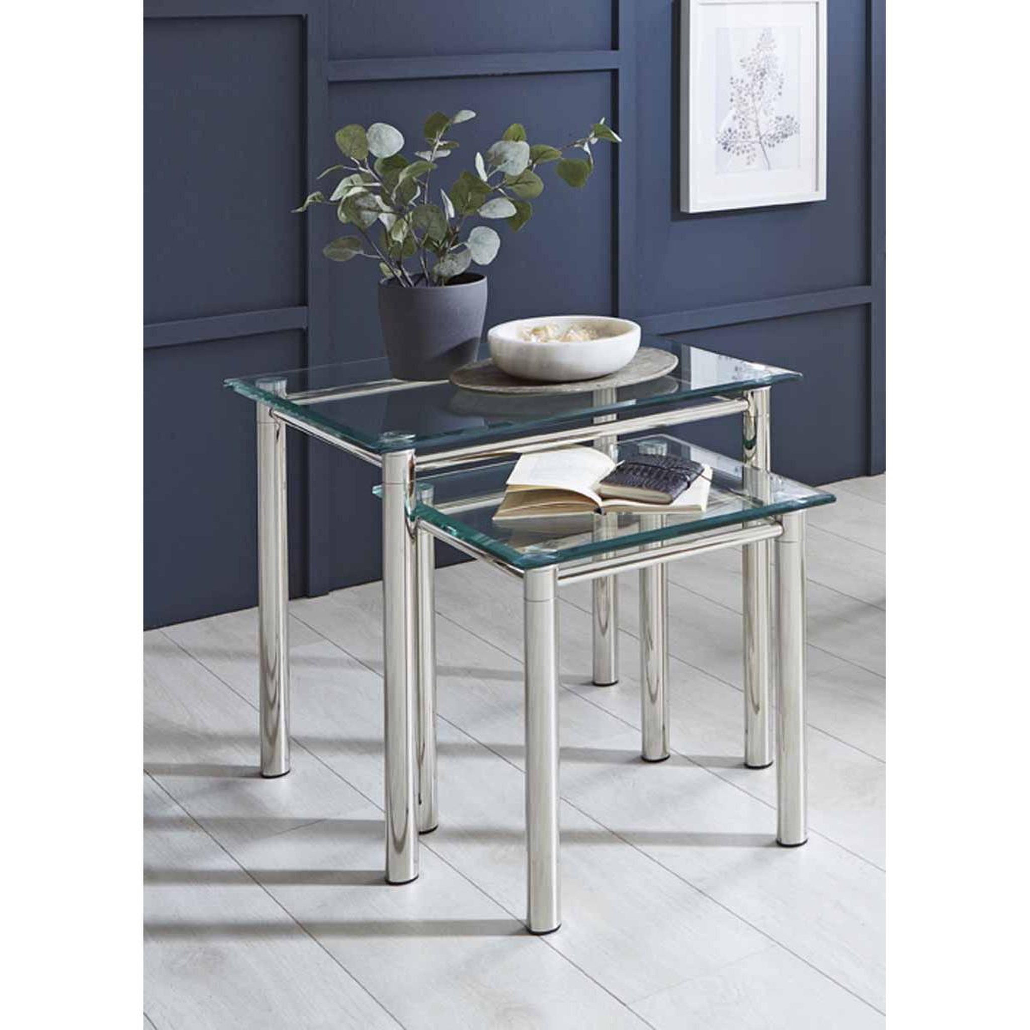 Voir la diapositive 2 : Paris Prix Table d'appoint design  fygas  60cm argent