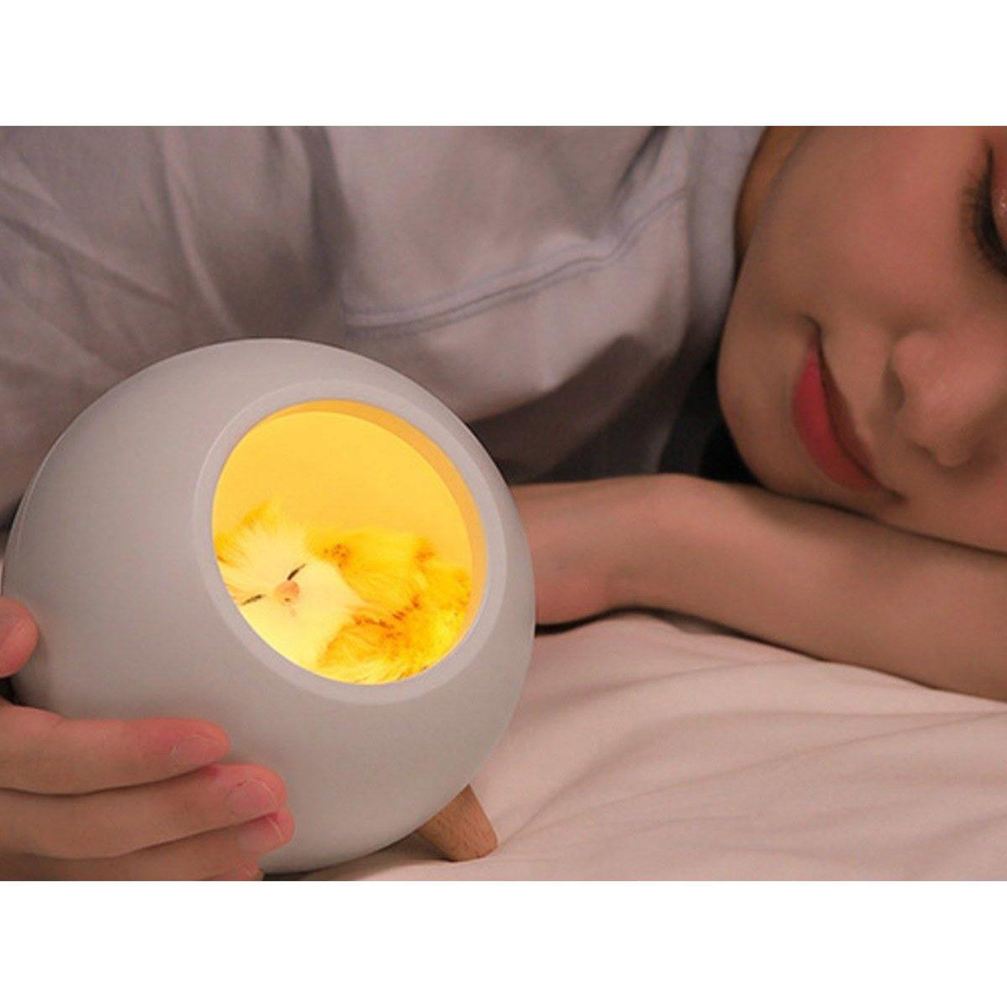 Voir la diapositive 2 : 1001JOUETS Veilleuse enfant Chat - 3 intensités d'éclairage ajustables - Batterie rechargeable - Blanche