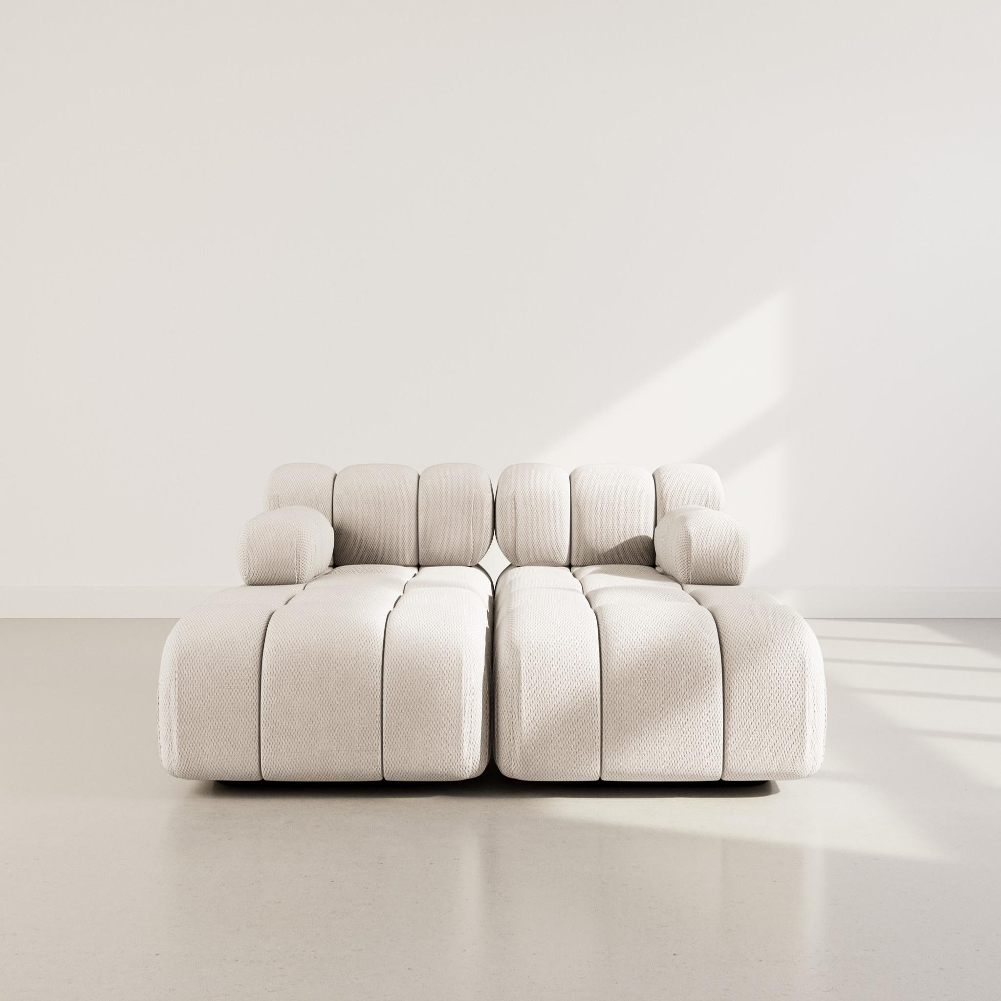 Voir la diapositive 2 : LISA DESIGN Ruby - canapé droit 4 places avec double méridienne - assise profonde - en velours texturé
