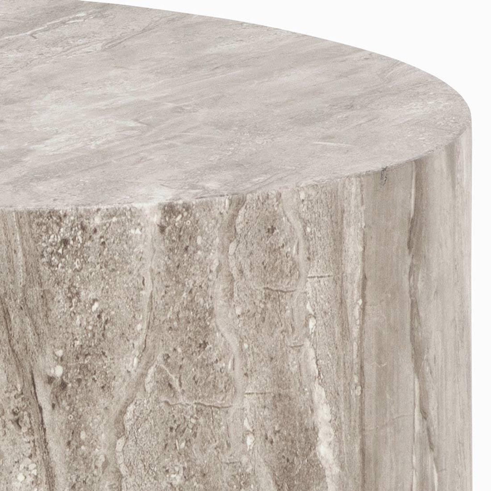 Voir la diapositive 3 : LISA DESIGN Pueblo - lot de 2 tables basses rondes - effet marbre gris - 58 et 50 cm