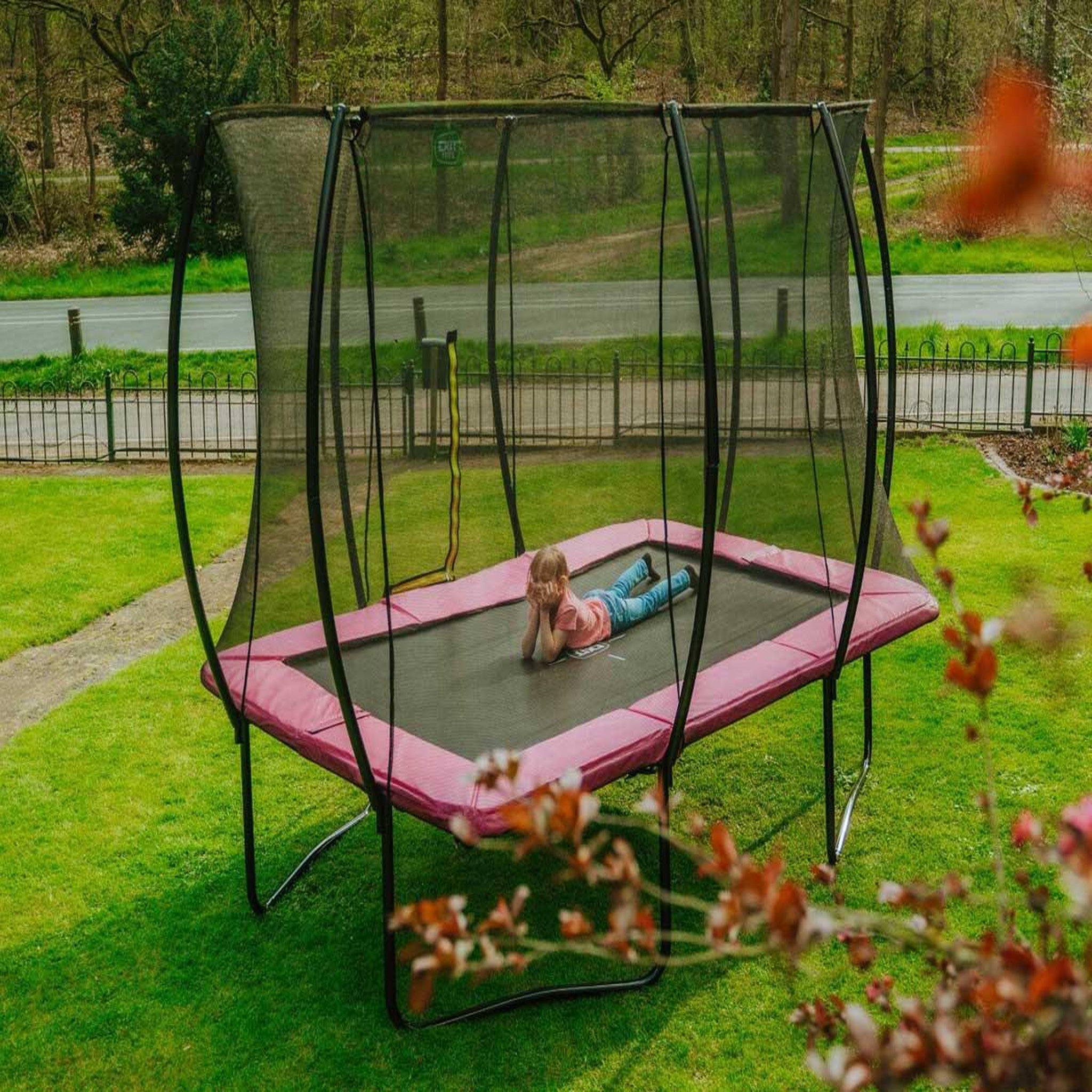 Voir la diapositive 3 : EXIT TOYS Trampoline Silhouette rectangulaire 214 x 305 cm Rose - Exit Toys