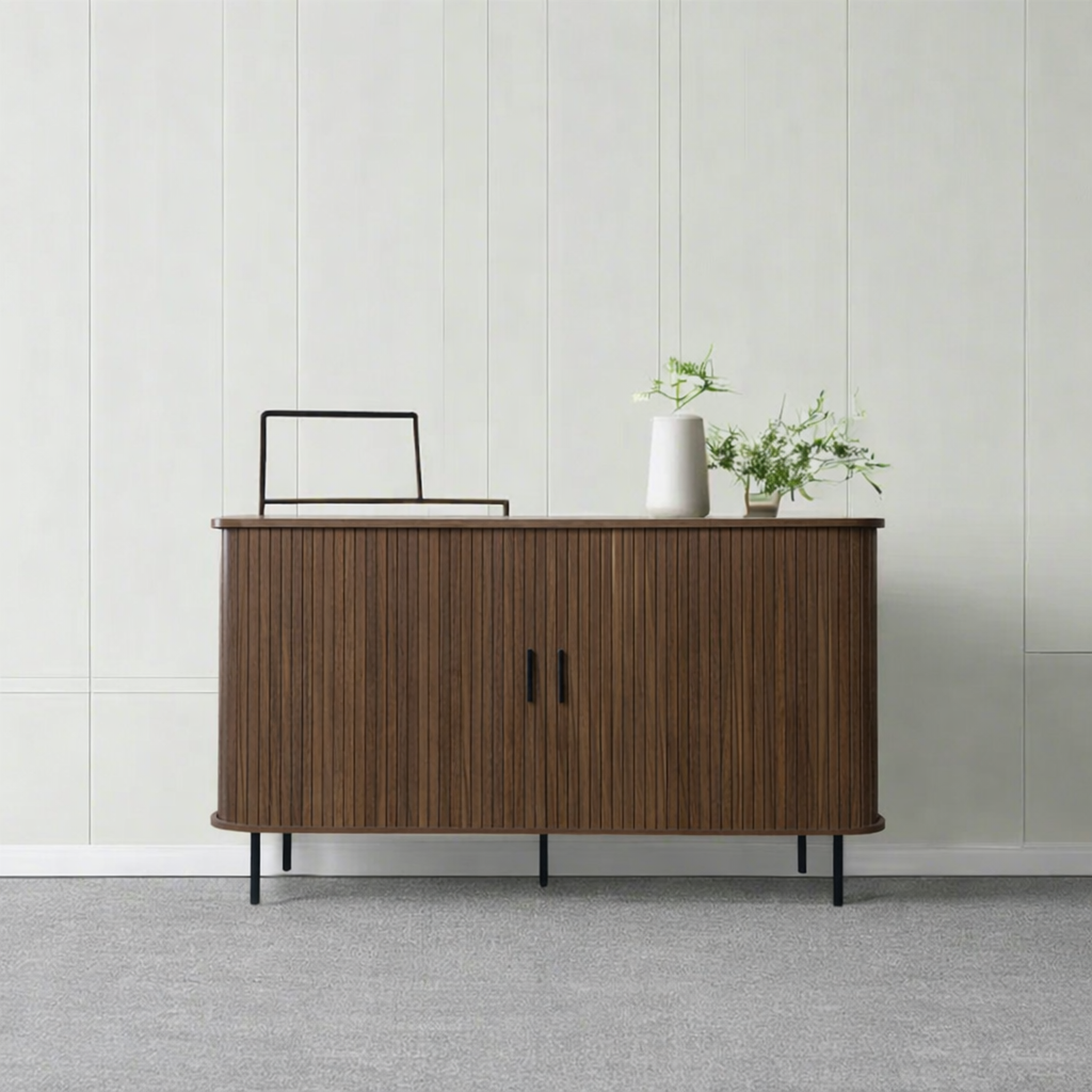 Voir la diapositive 4 : CONCEPT USINE Buffet en bois cannelé à portes coulissantes 140cm semarang