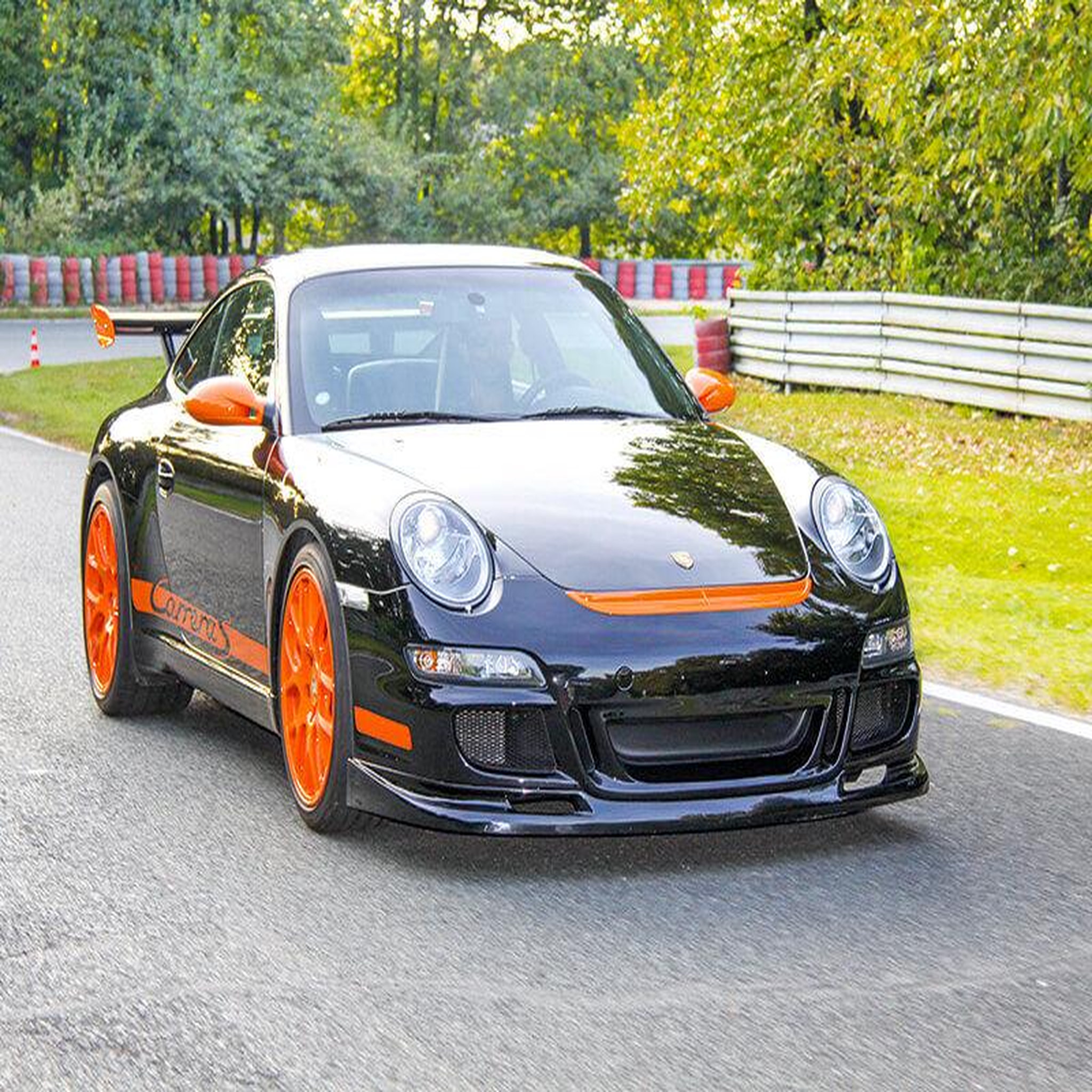 Voir la diapositive 4 : Smartbox Passion pilotage : 1 stage de conduite au volant d'une Porsche - Coffret Cadeau Sport & Aventure