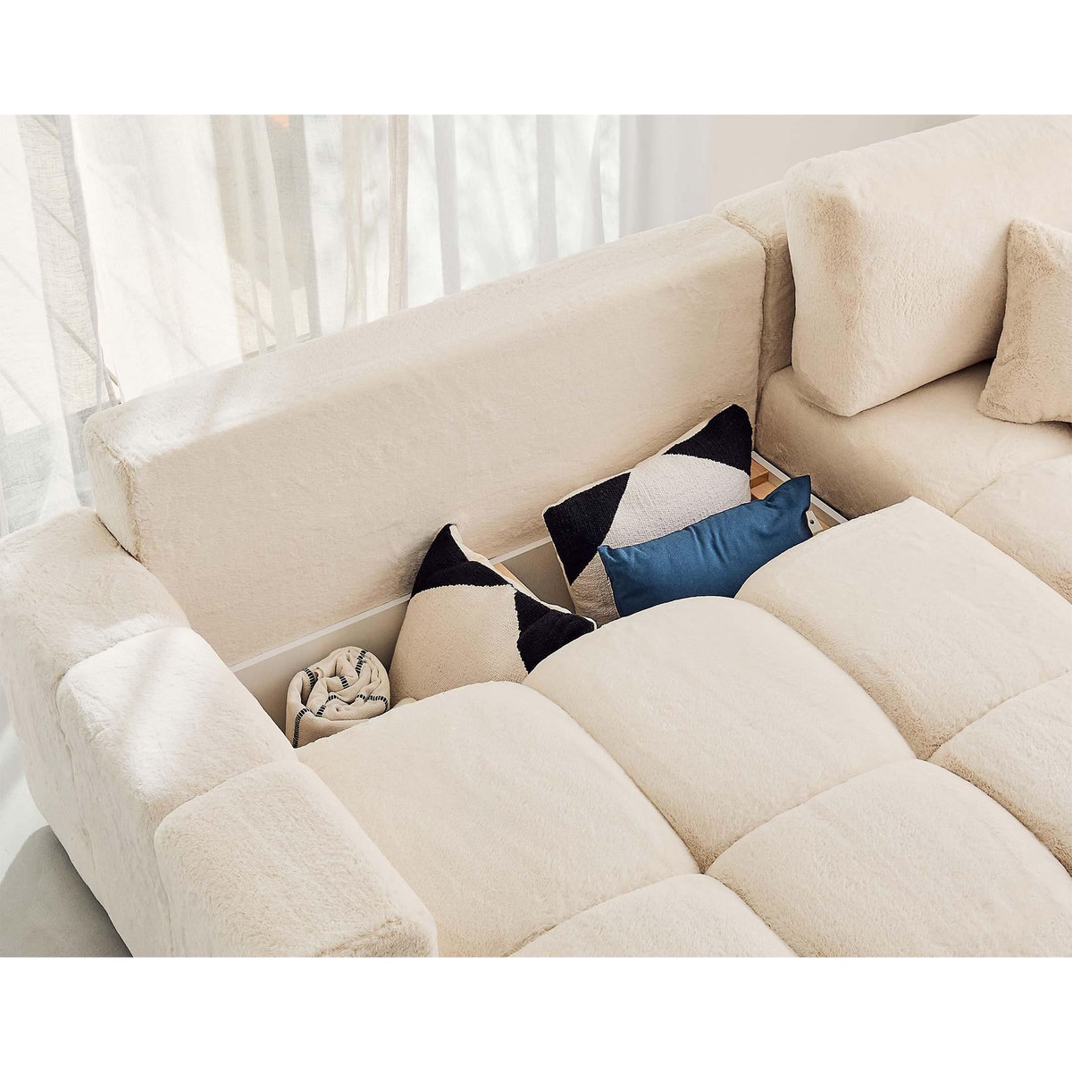 LISA DESIGN Crocus - canapé d'angle réversible - 4 places - convertible avec coffre - en fausse fourrure