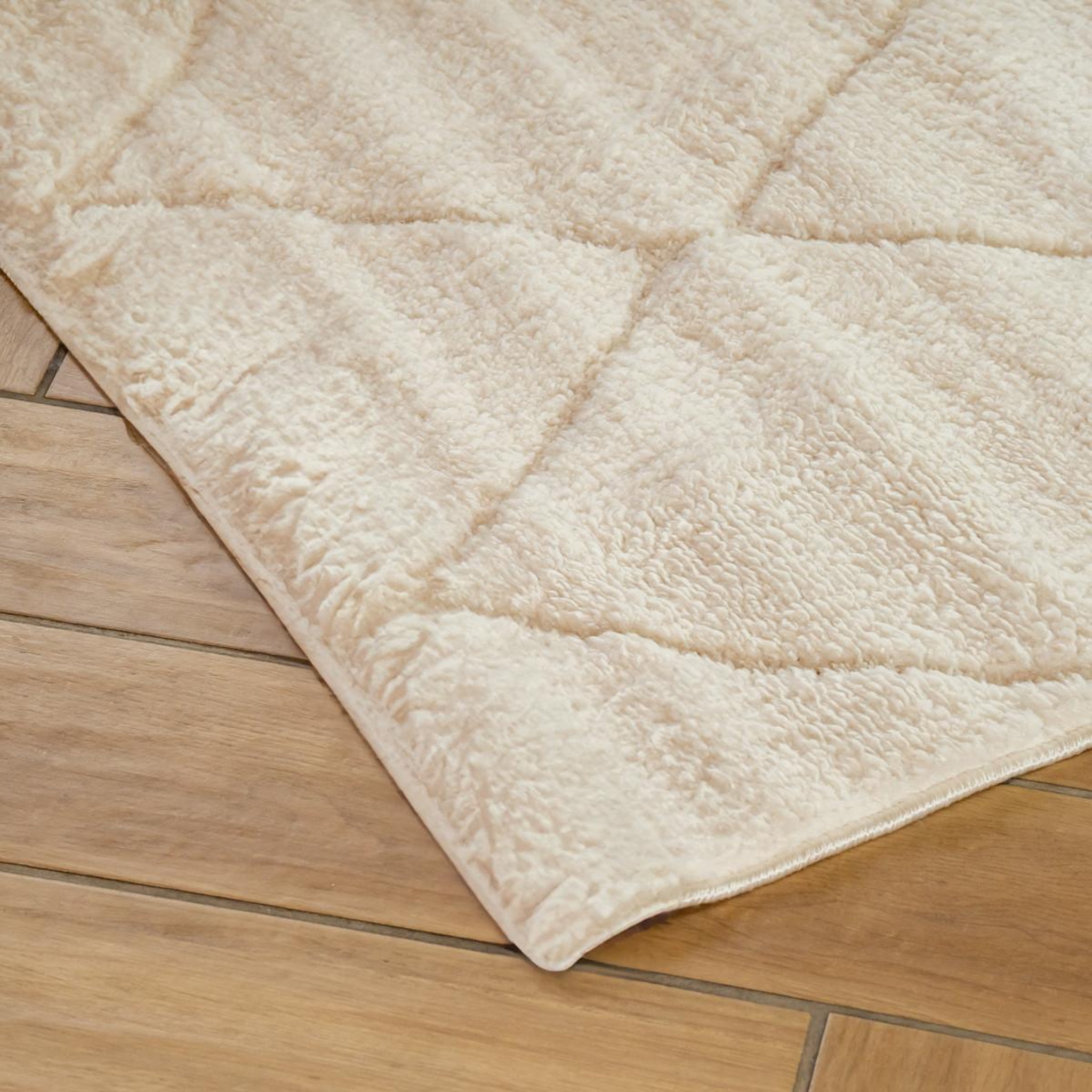 Voir la diapositive 3 : FUTURE HOME Tapis déco style berbère losanges 120x170cm