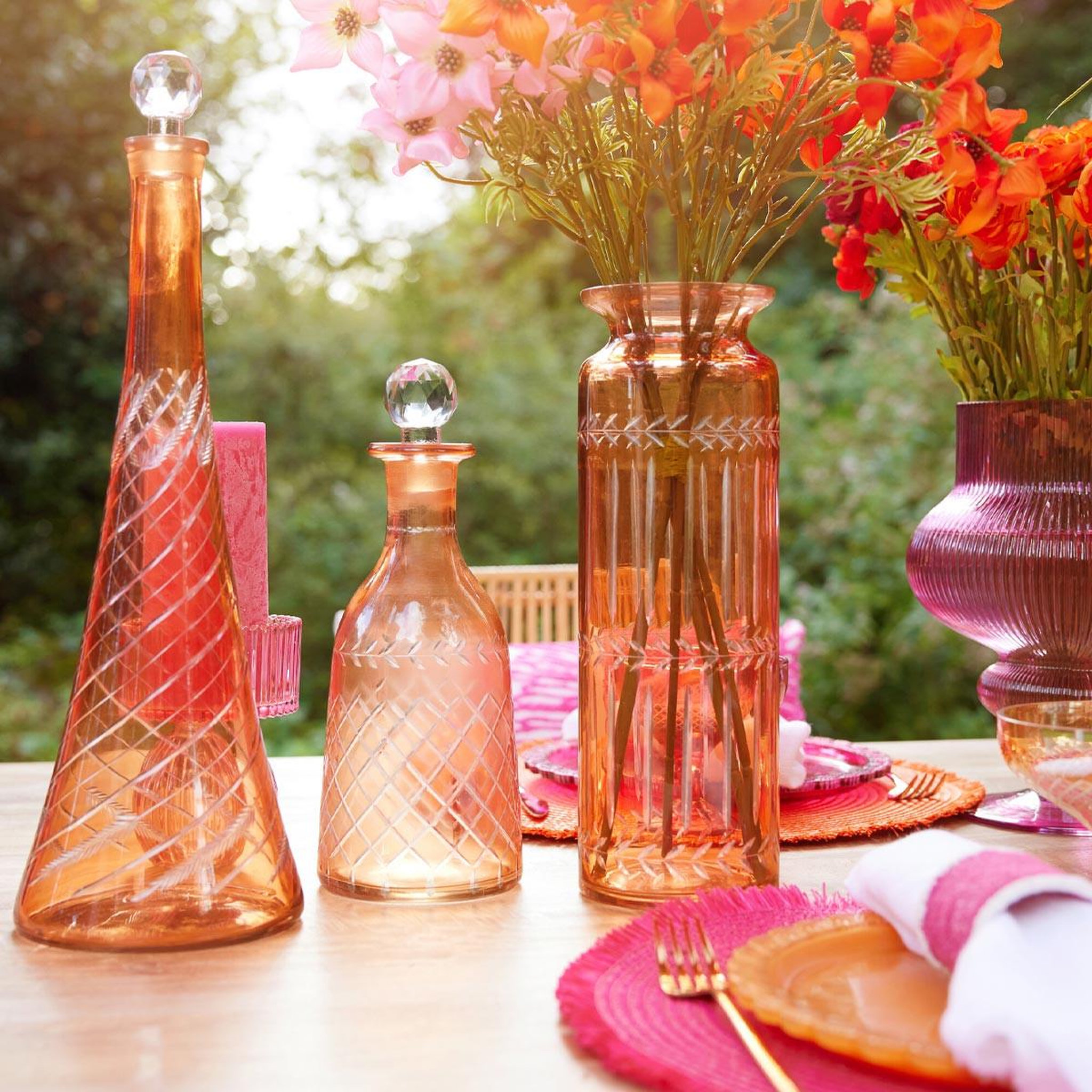 Voir la diapositive 3 : J-LINE Carafe en verre tiges  anastasia  43cm orange