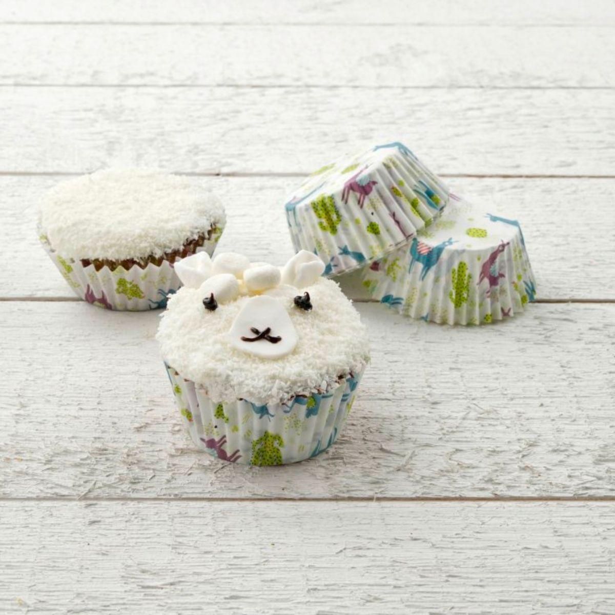 ZENKER Ensemble avec un lot de 50 moules à muffins, 1 spatule Zenker et 2 bols à mixer en inox Fackelmann