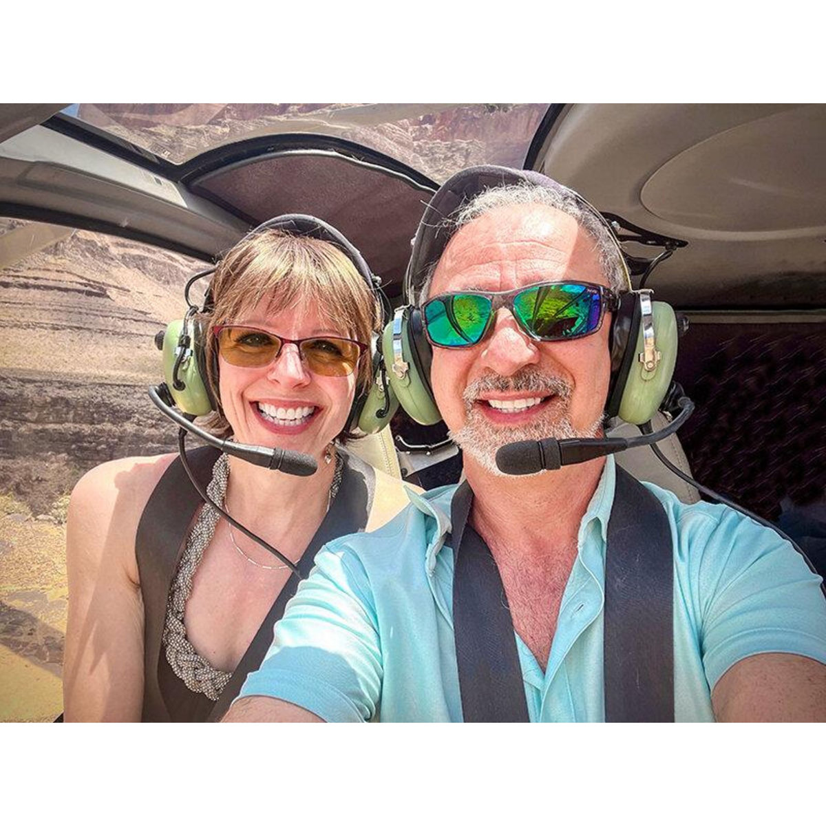 Smartbox Sous le sapin : surprise pour maman et papa - Coffret Cadeau Multi-thèmes