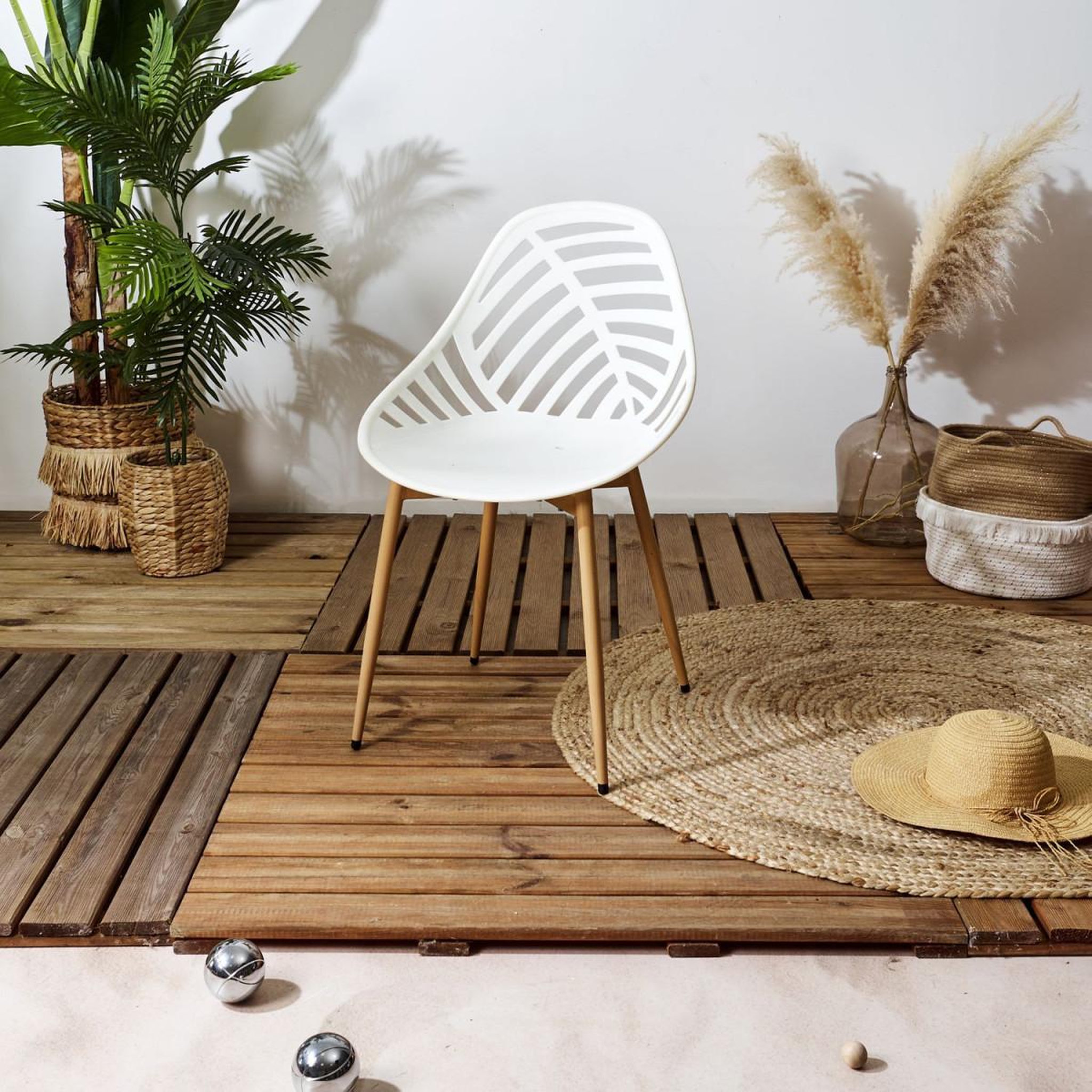 Voir la diapositive 6 : The Home Deco Factory Lot de 4 chaises de jardin  alameda  83cm blanc