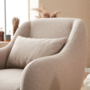 Voir la diapositive 3 : CONCEPT USINE Fauteuil beige avec coussin en lin BRISSETT