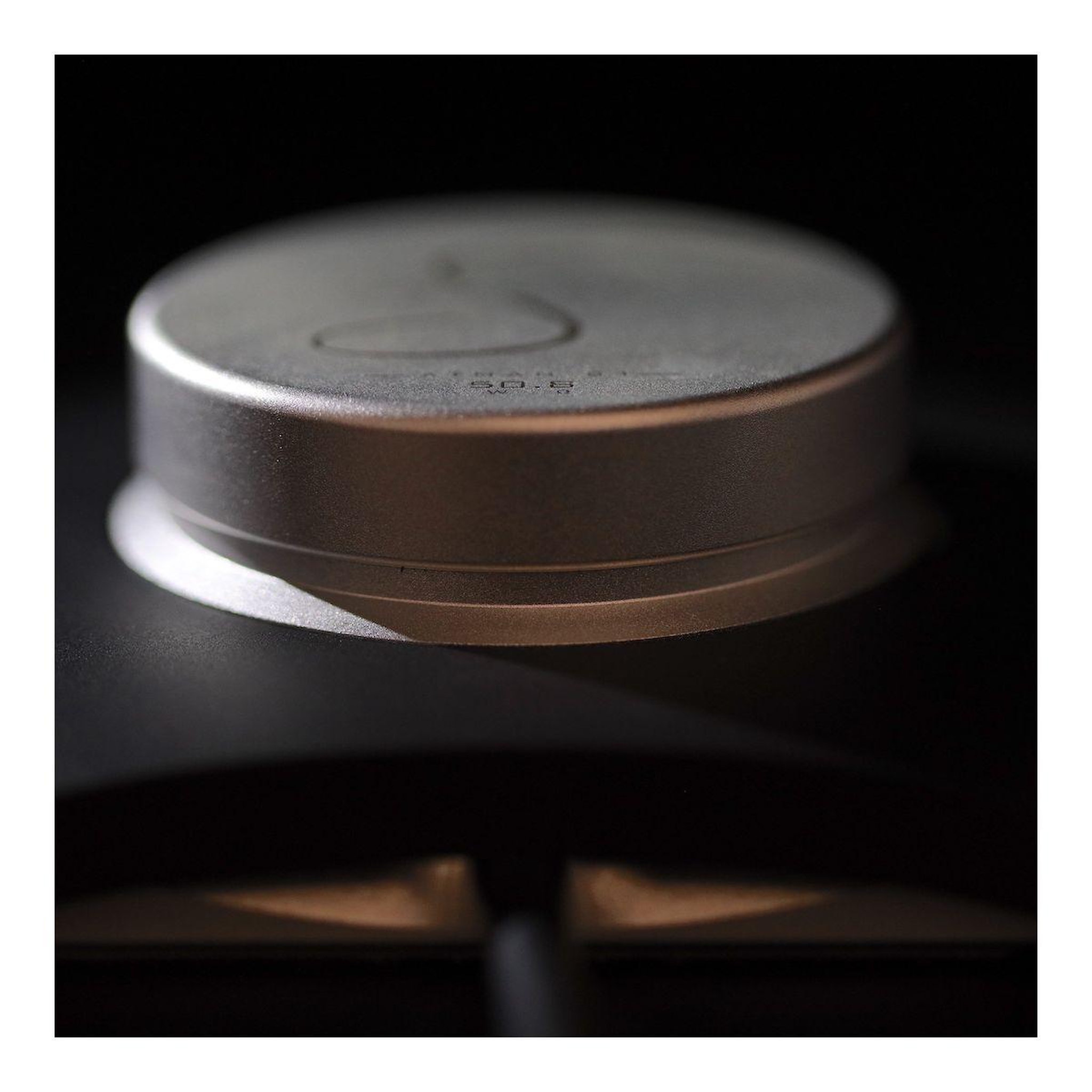 Voir la diapositive 2 : SYLPH Enceinte encastrable atms1 - capot plein