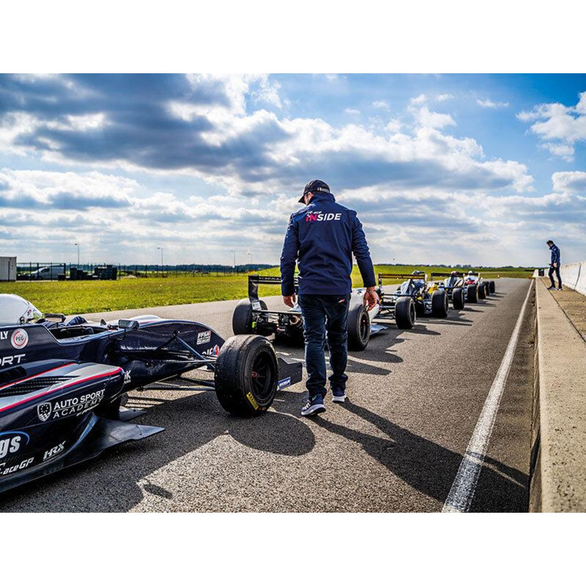 Smartbox Stage de pilotage : 15 à 20 tours de circuit en Formule Renault 2.0 - Coffret Cadeau Sport & Aventure